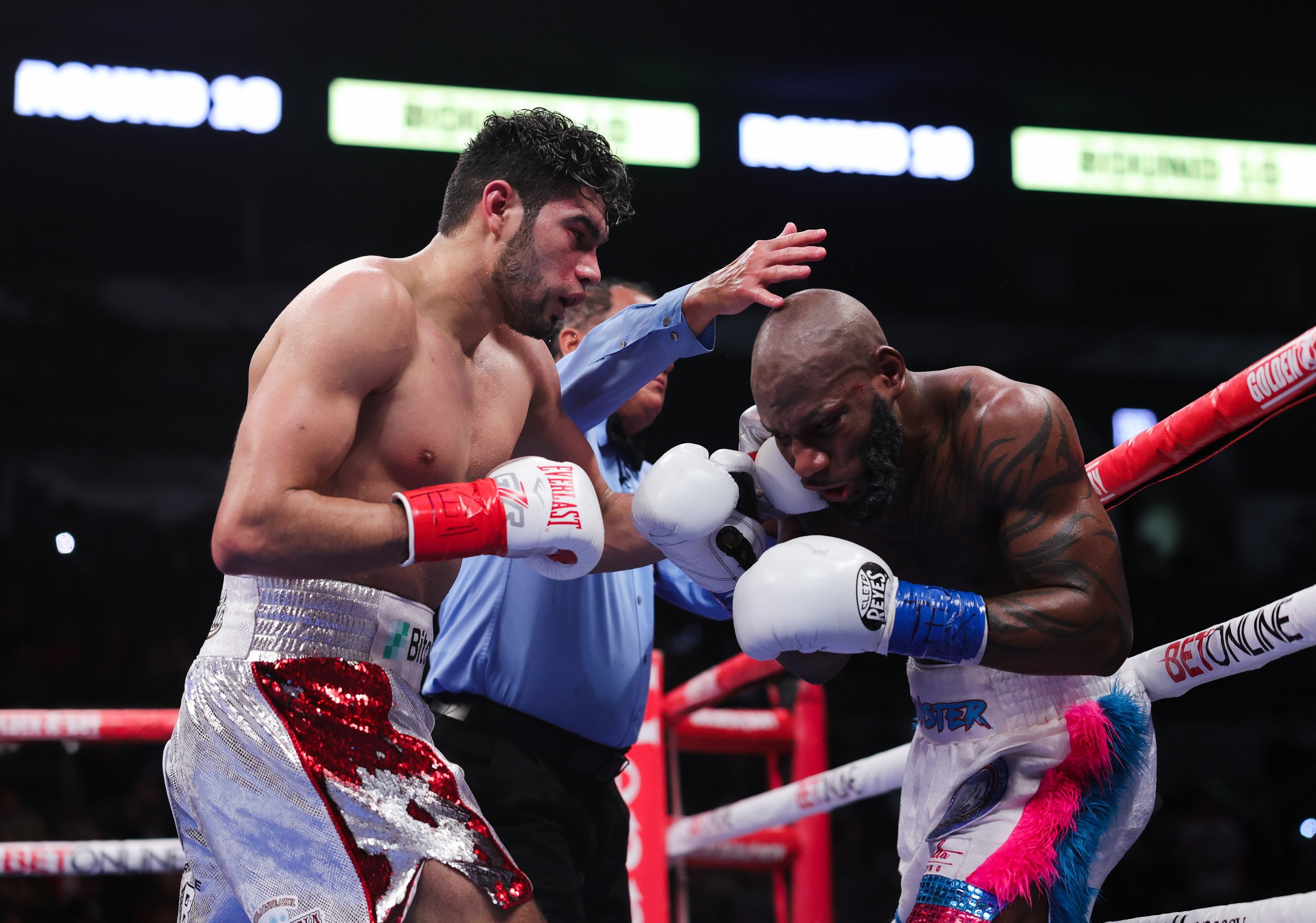Ramirez vs Gonzalez - Fight Photos by Cris Esqueda9.JPEG