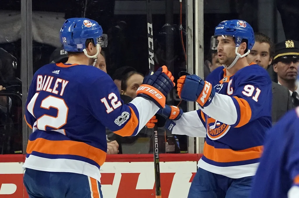 header_tavares_bailey.jpg