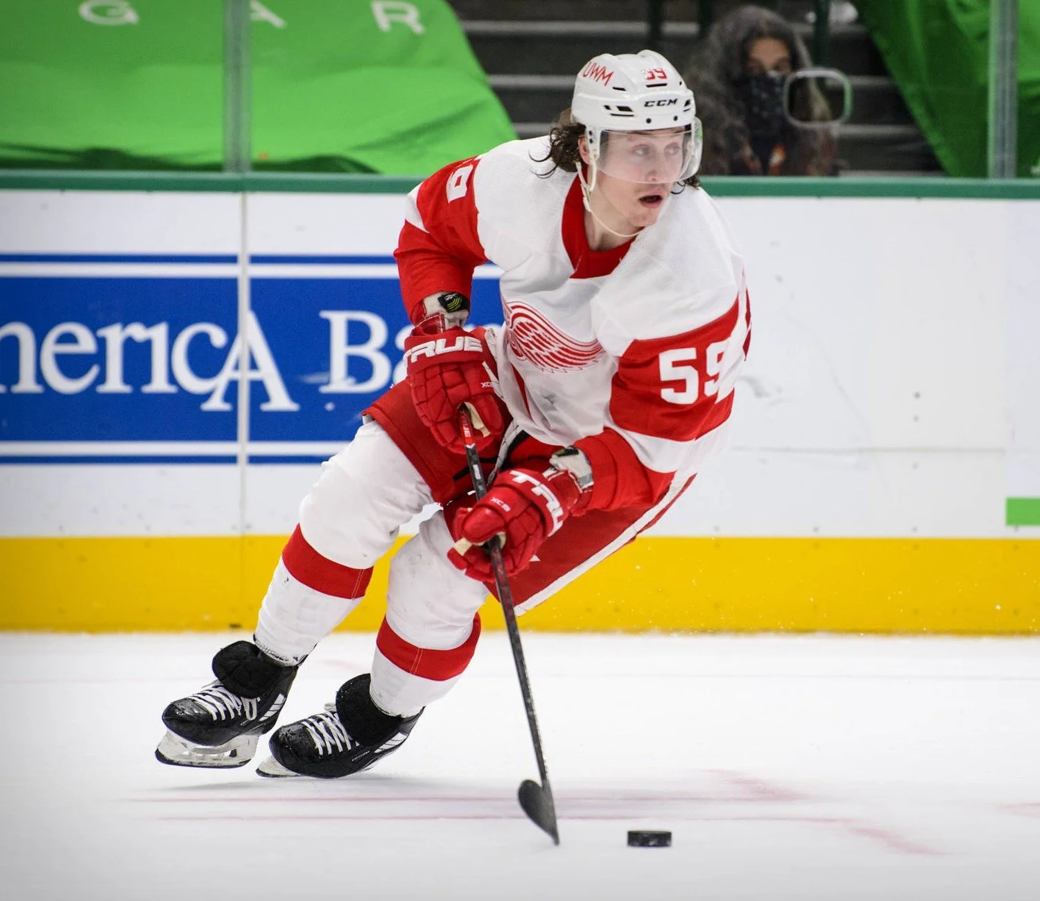 Boston Bruins acquire Tyler Bertuzzi from Detroit Red Wings for