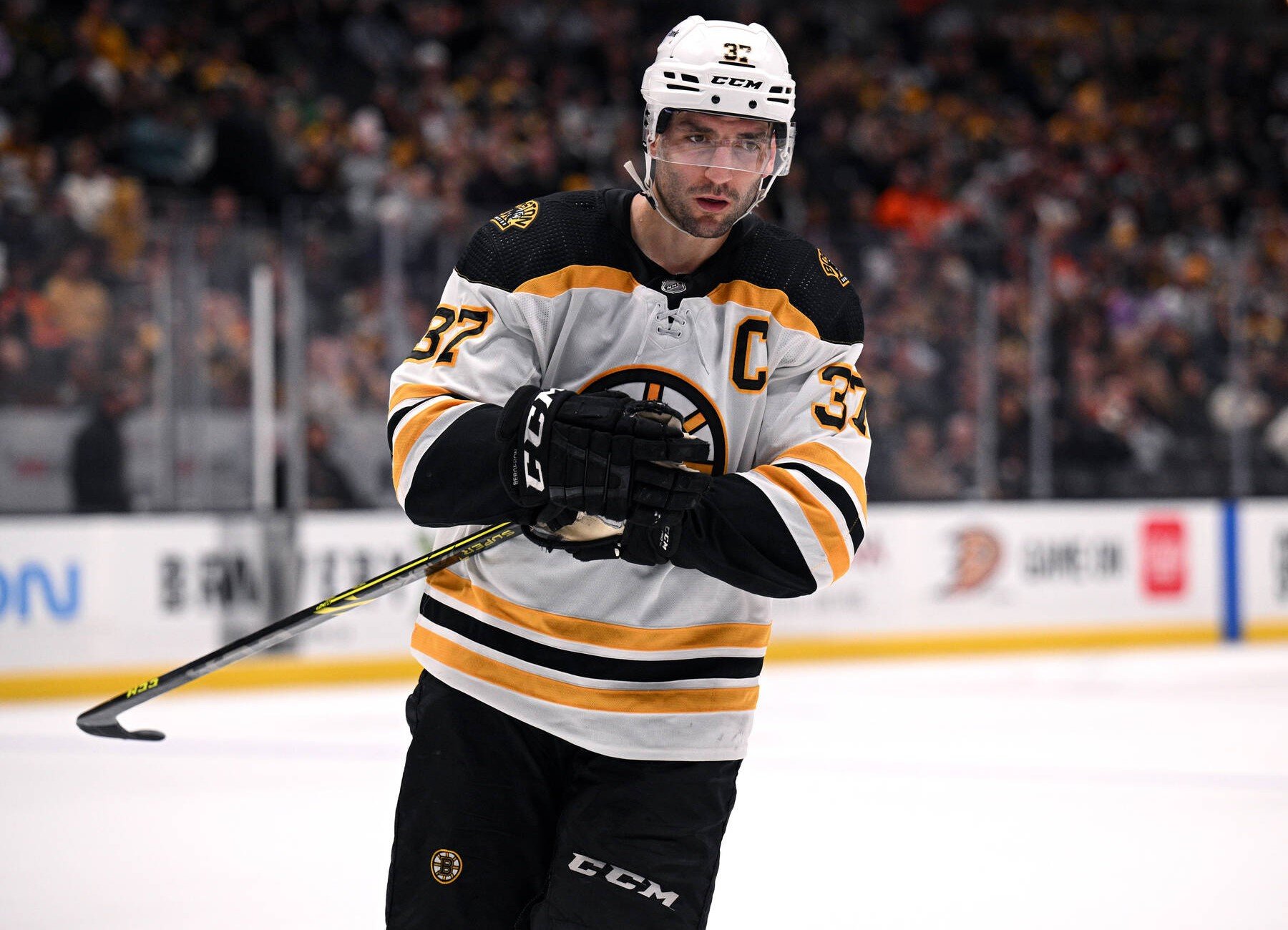Patrice Bergeron is newest member of the 1,000 point club