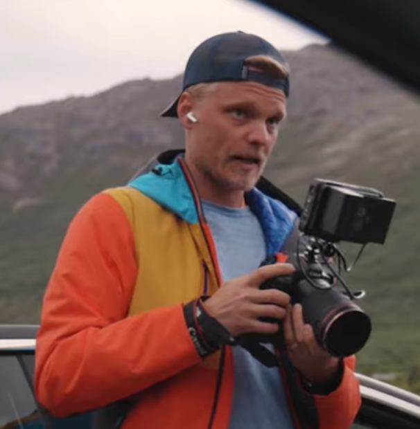 Episode 75 - Canon Ad Reviewed by Mars and Weetabix