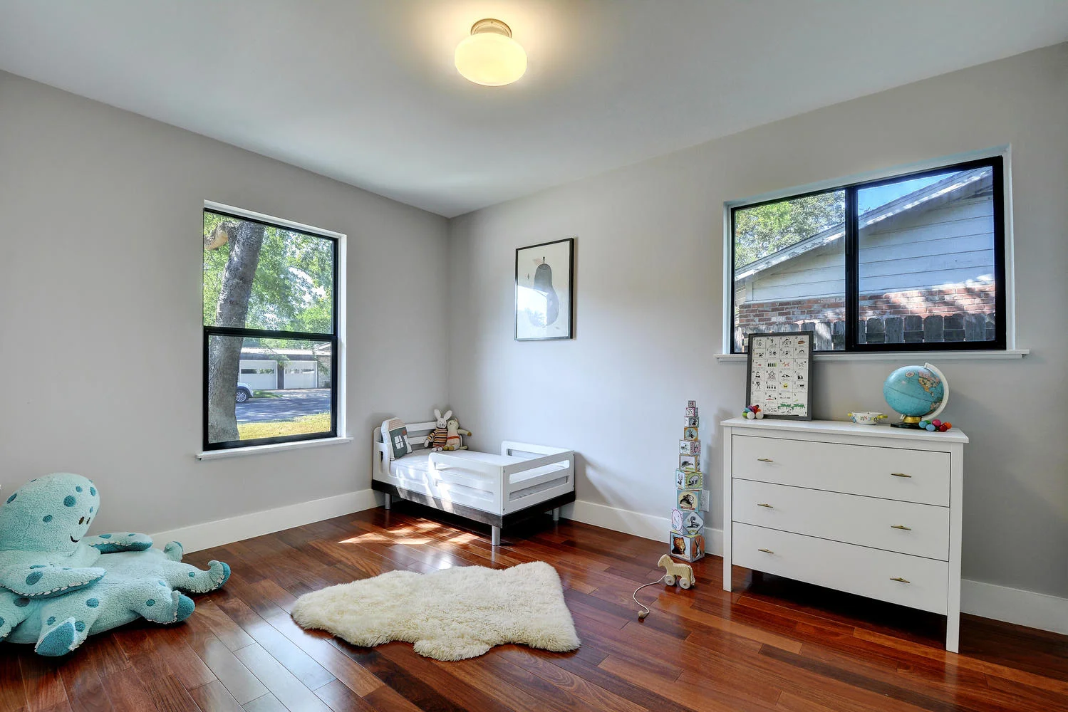 2_4902 Pack Saddle Pass-large-035-Bedroom 1-1499x1000-72dpi.jpg