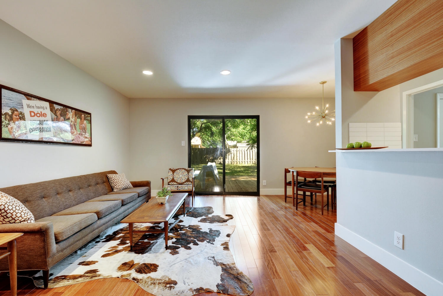 4902 Pack Saddle Pass-large-005-Living Room-1499x1000-72dpi.jpg