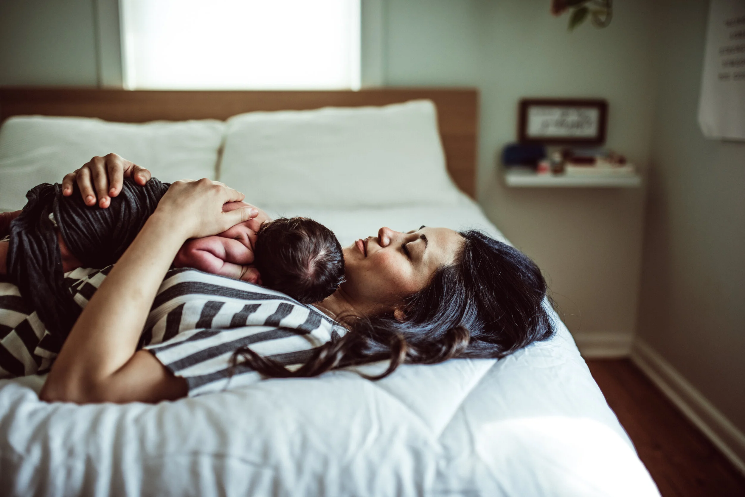 boulder-newborn-photography-in-home-session-mamma-stories-blog-sarah-43.jpg