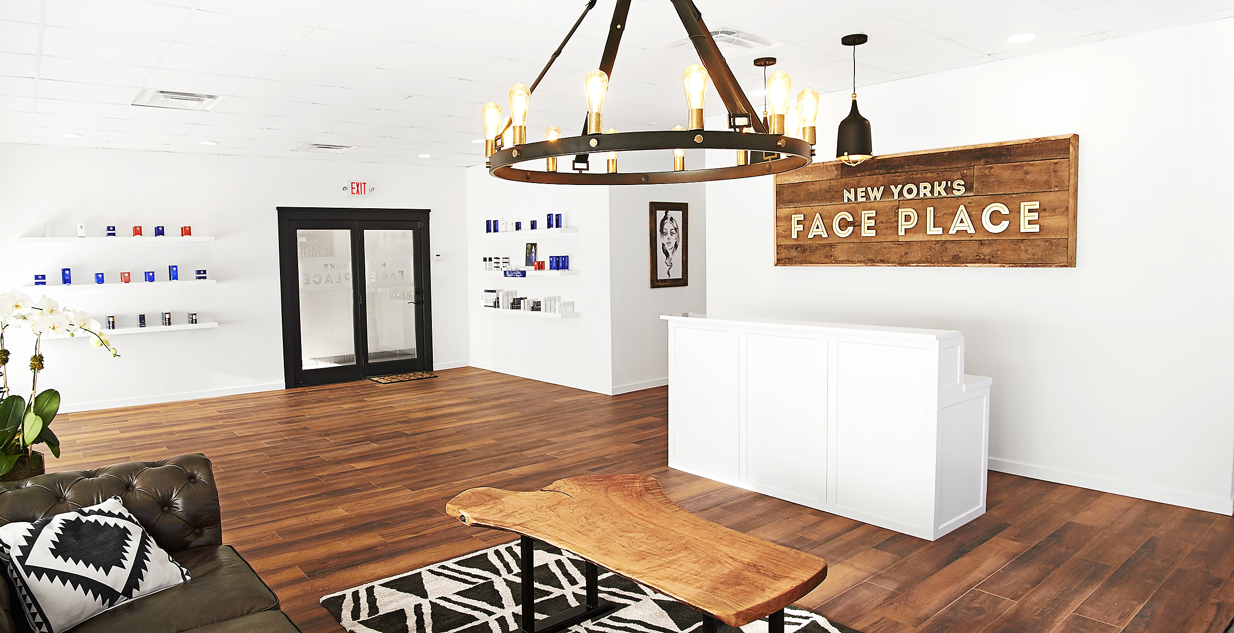  A new-concept beauty and skincare spa in Long Island, New York, offering the best products and services for the skin, including: microblading, custom facials, lash lifts, chemical peels and more. 