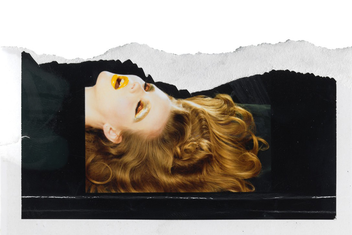 “RECLINING HEAD (STUDY)” 2002 BY MILES ALDRIDGE, COURTESY STEVEN KASHER GALLERY, NEW YORK