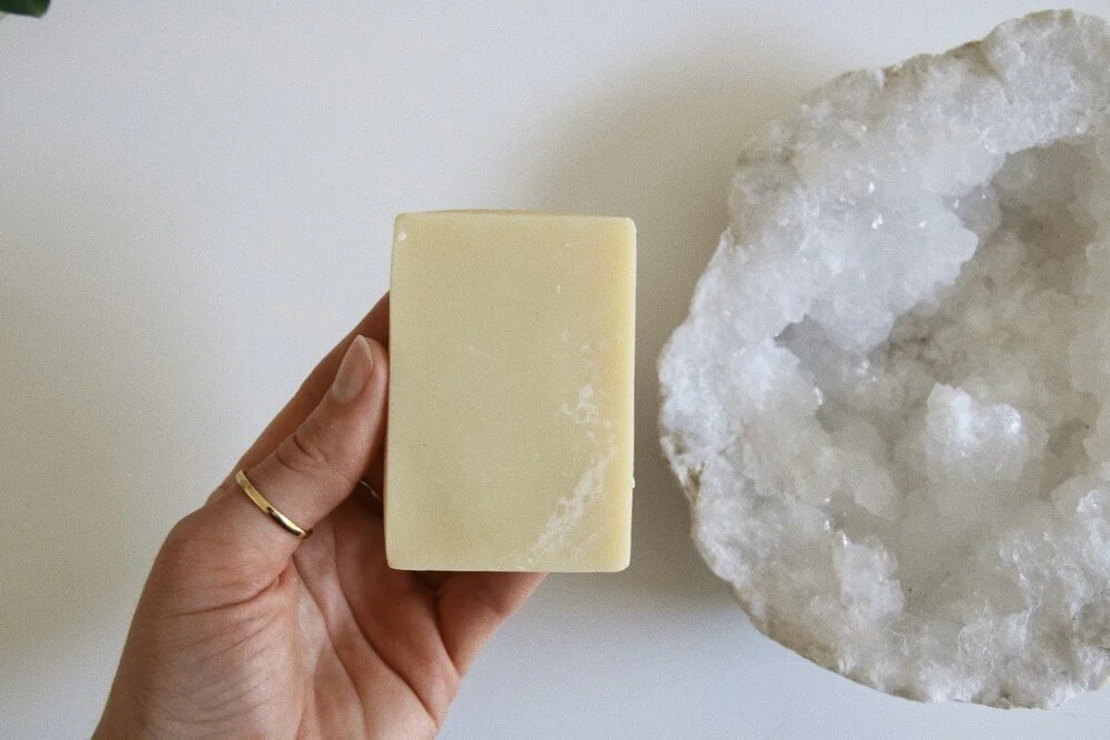 håndlaget sjampo og såpe