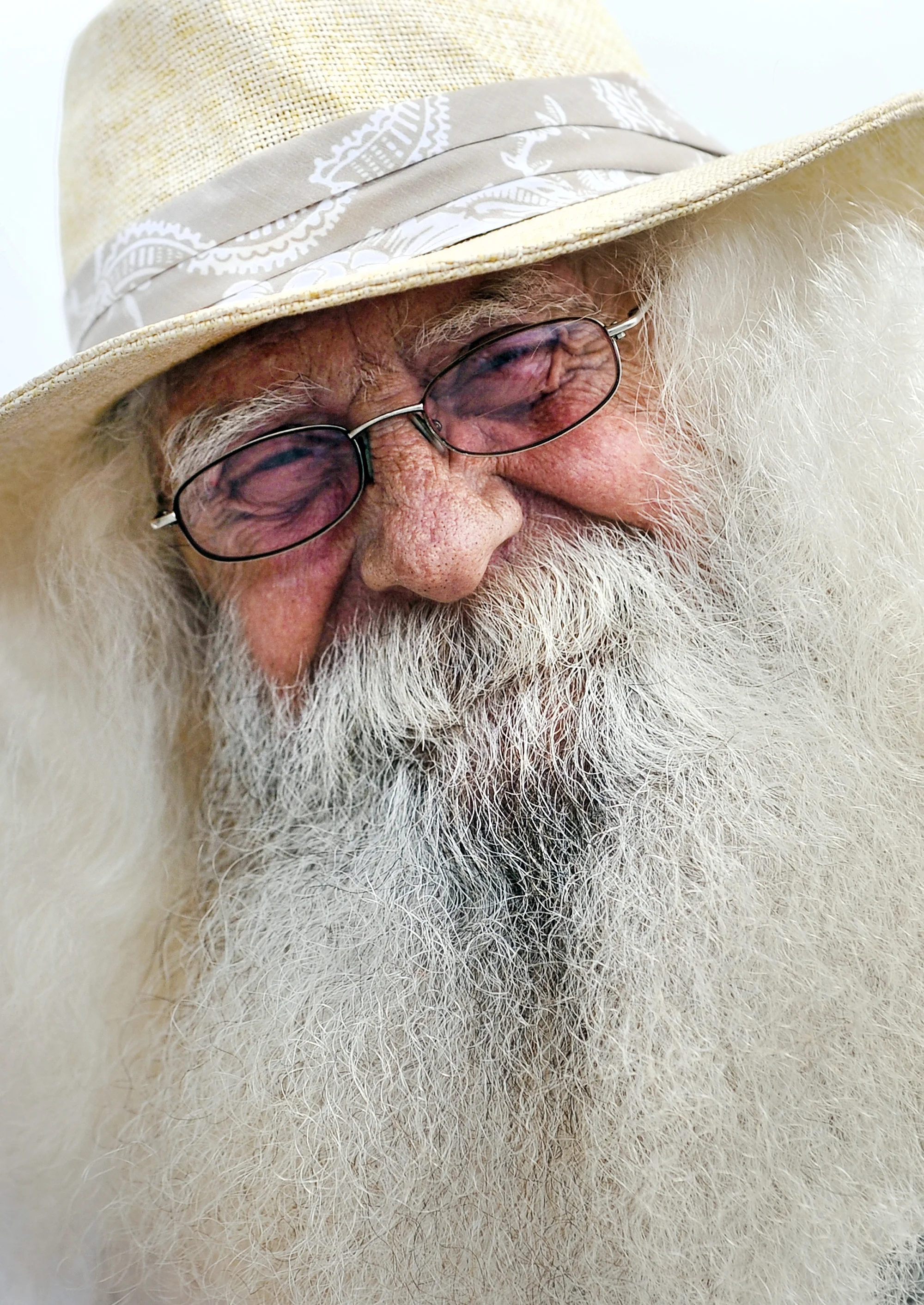  Richard Hill of Jonesboro, Illinois shops around the stands at the Cape Girardeau Farmers Market. 