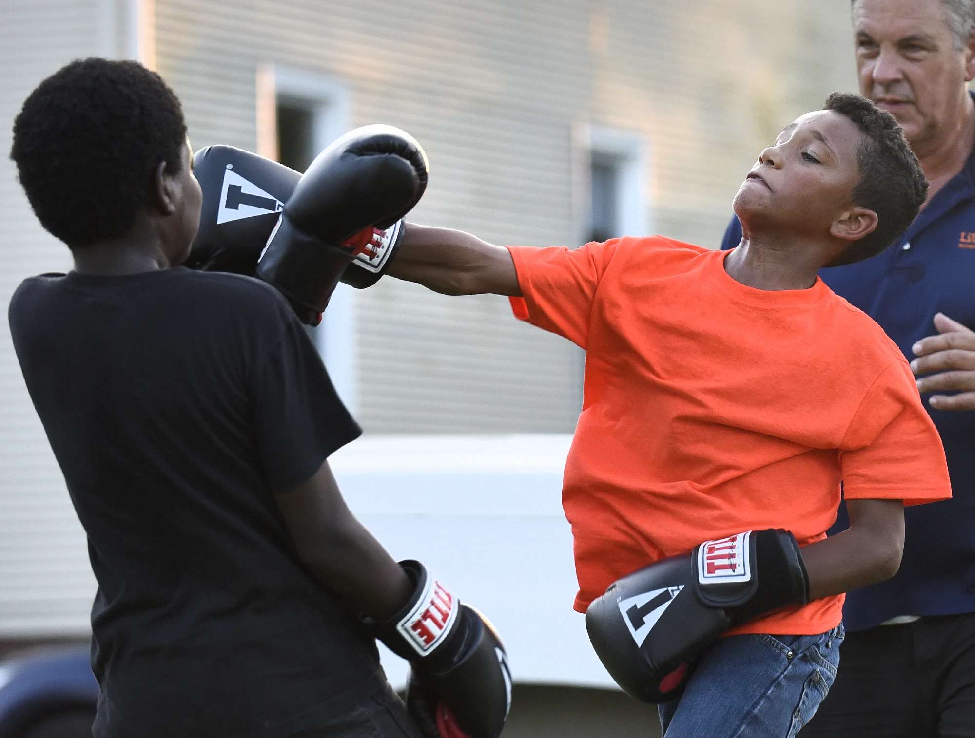 Christian Boxing_524.JPG