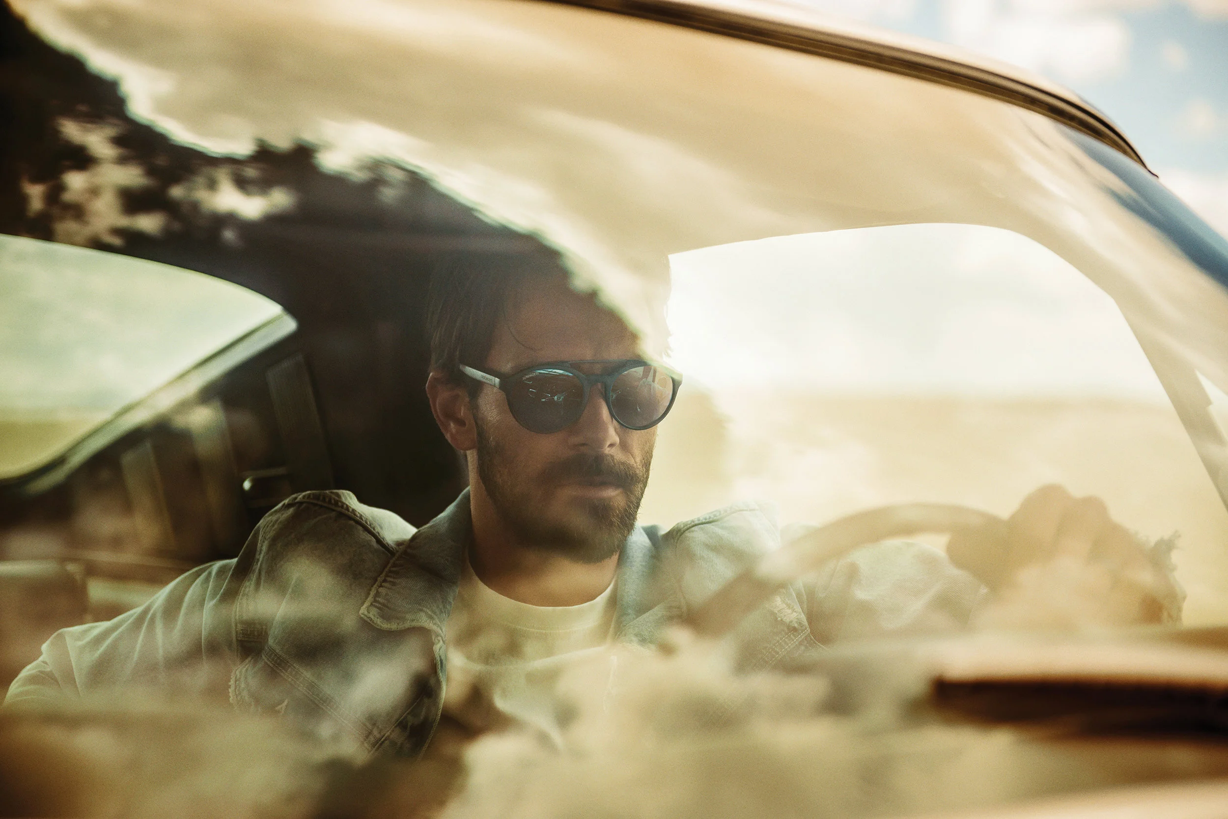 Male_Driver_01_LEANDRO 8593 light.jpg