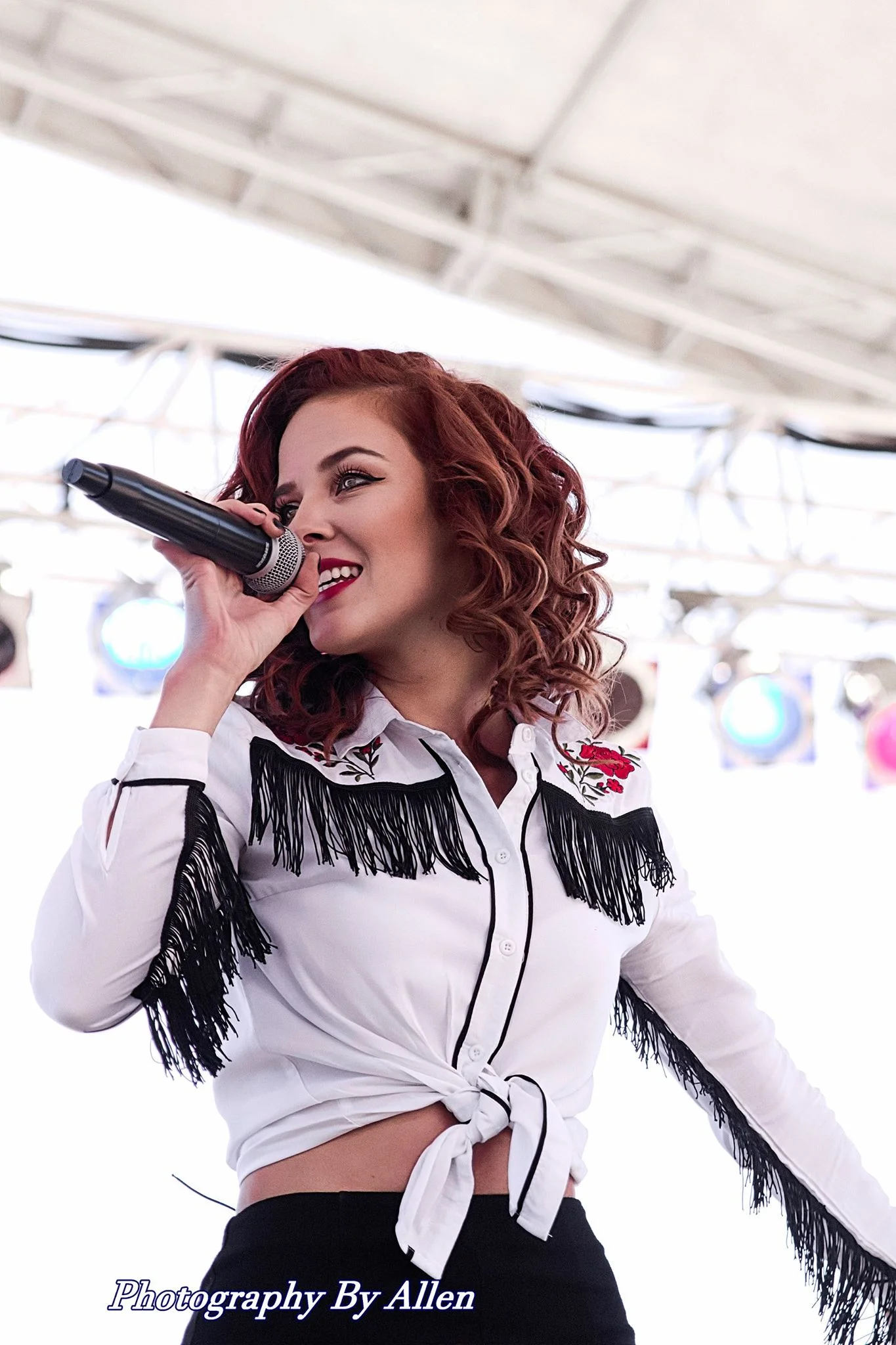 AILEEAH COLGAN - LIVE 4 .jpg