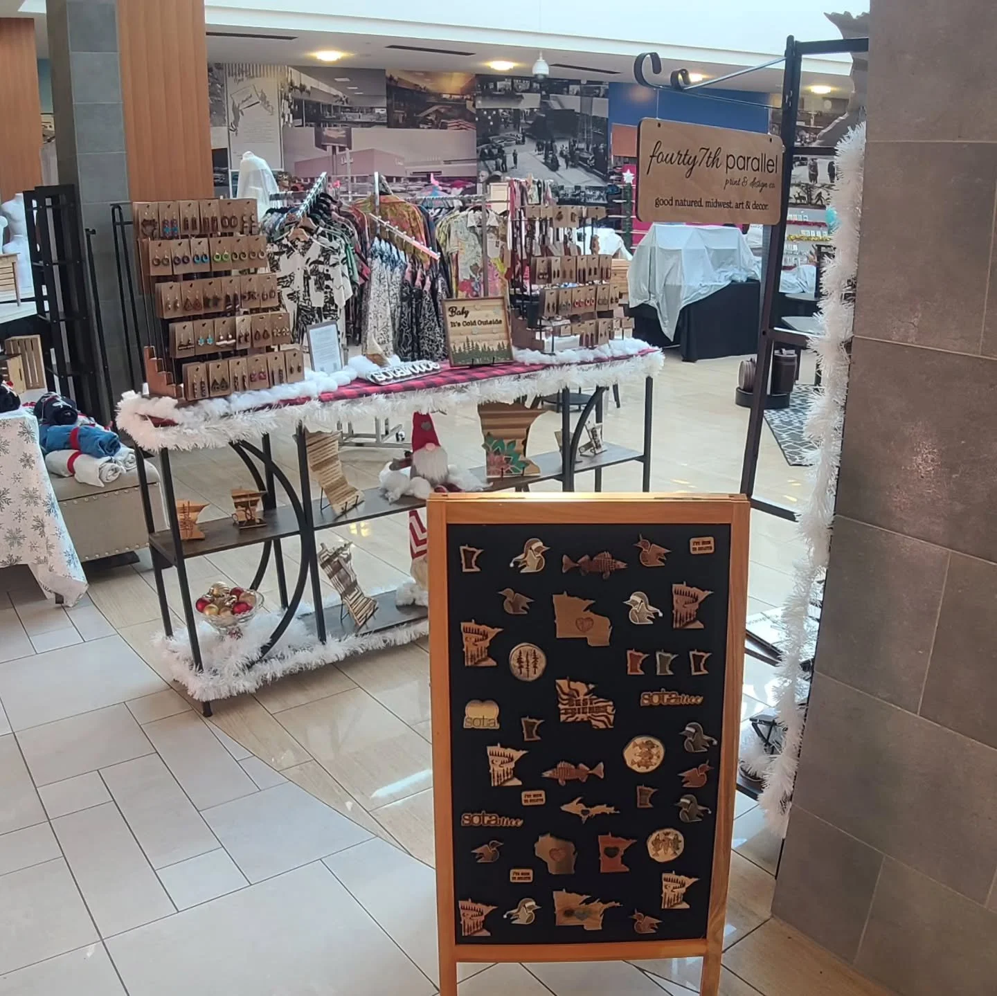 Opening day is here! The @daytonssouthdale
Holiday Market at @southdalecenter is now open, and we're excited to start the season.

The market runs during mall hours from today through Christmas Eve. Enter through door 8 into the 2nd floor dining pavi