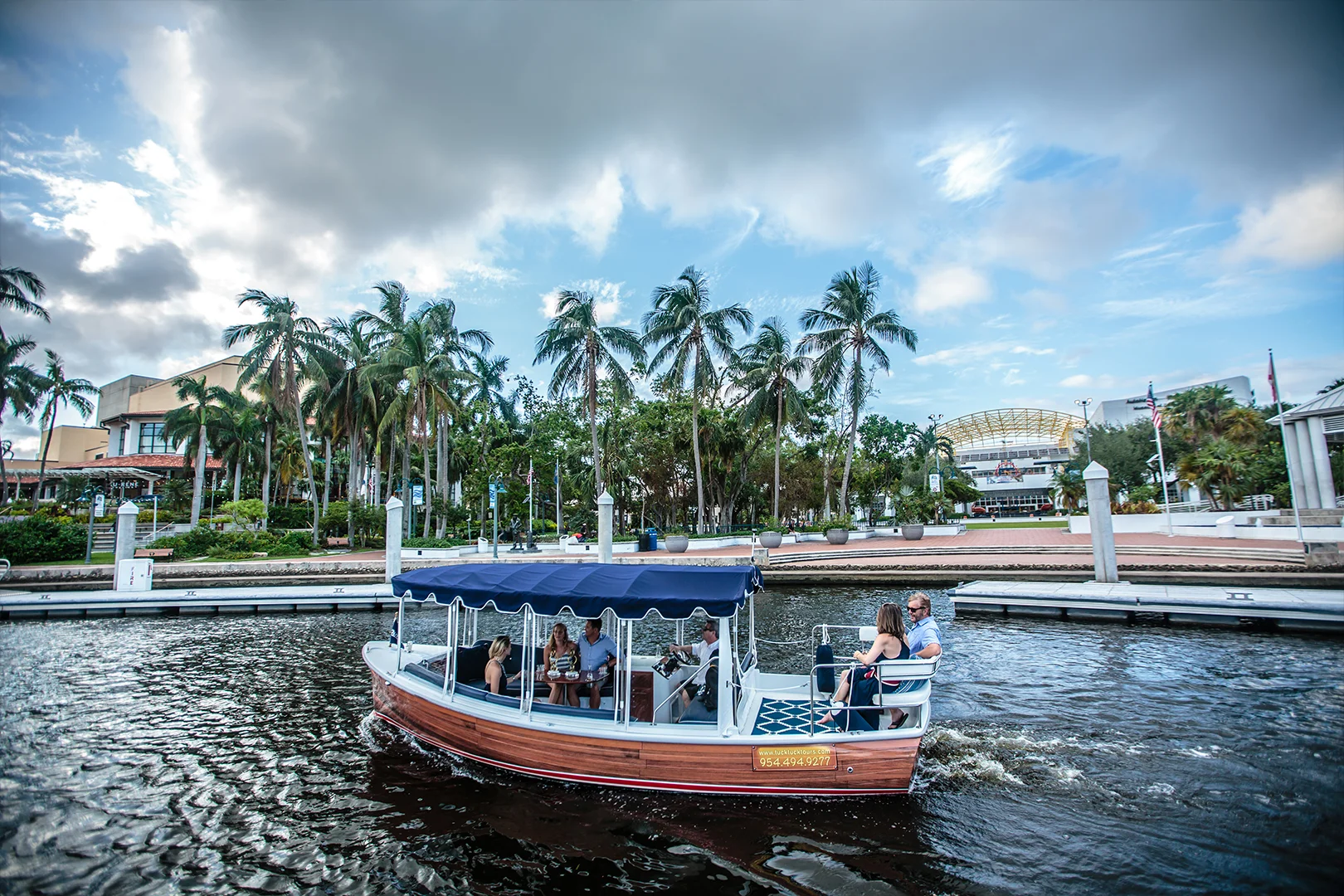 boat side las olas 2.jpg