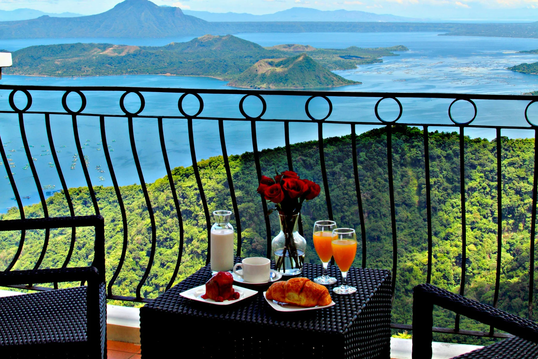 coverbalcony.jpg
