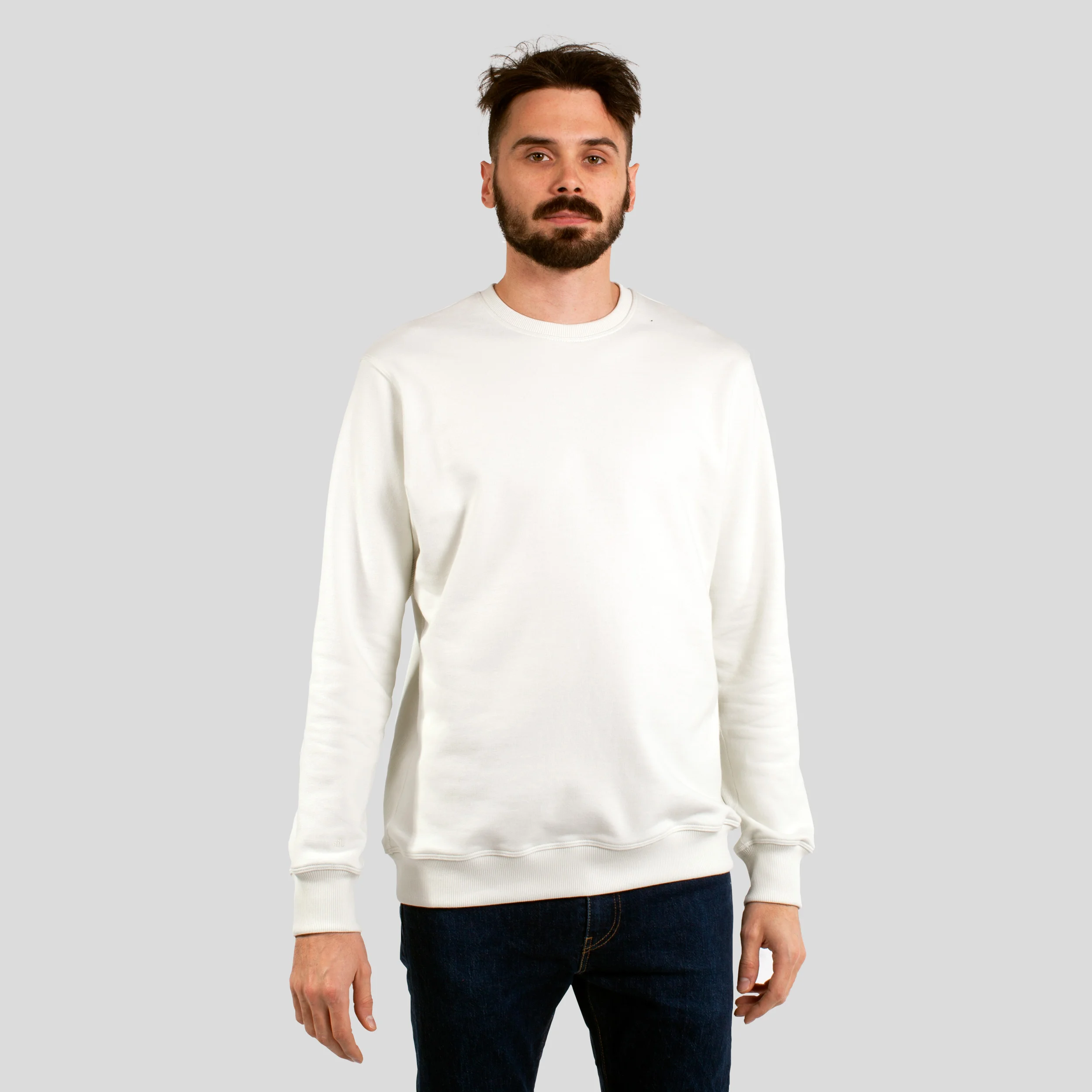 larry-white-front.jpg