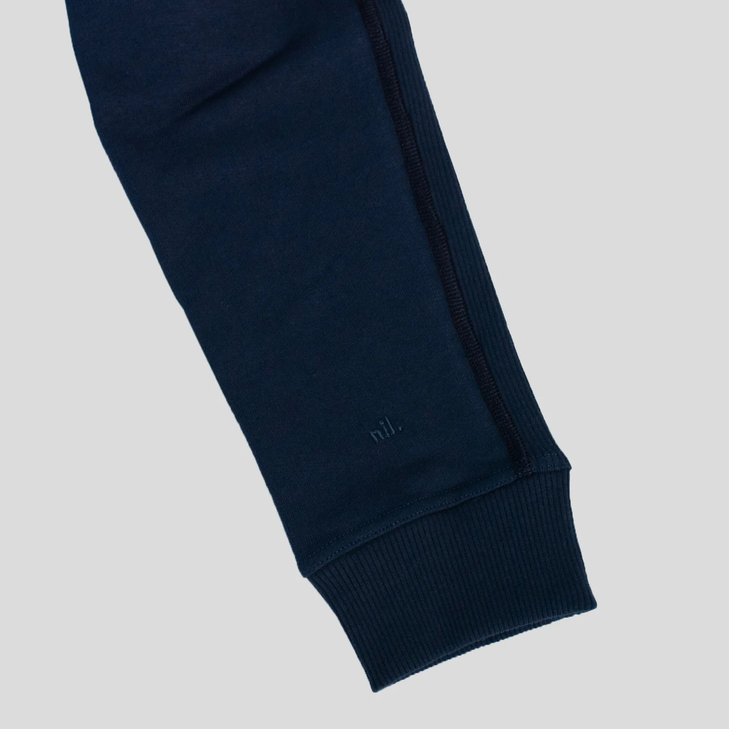 Sleeve-boxfit-navy.jpg