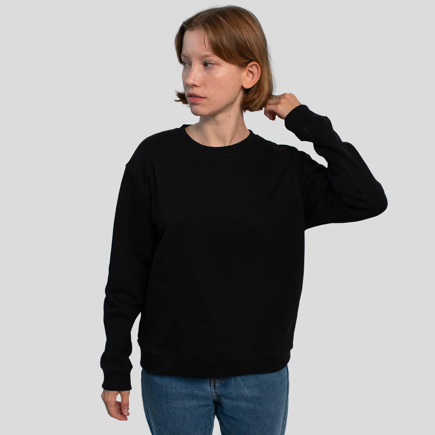 Sweatshirt-boxfit-noir-front.jpg