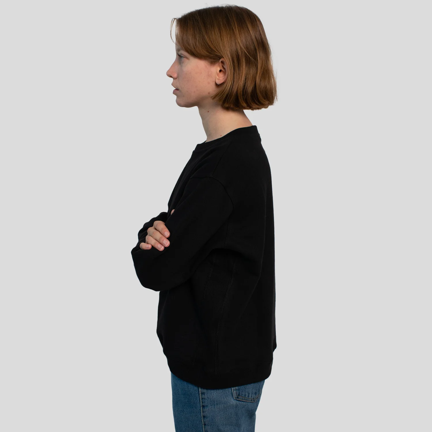 Sweatshirt-boxfit-noir-side-2.jpg