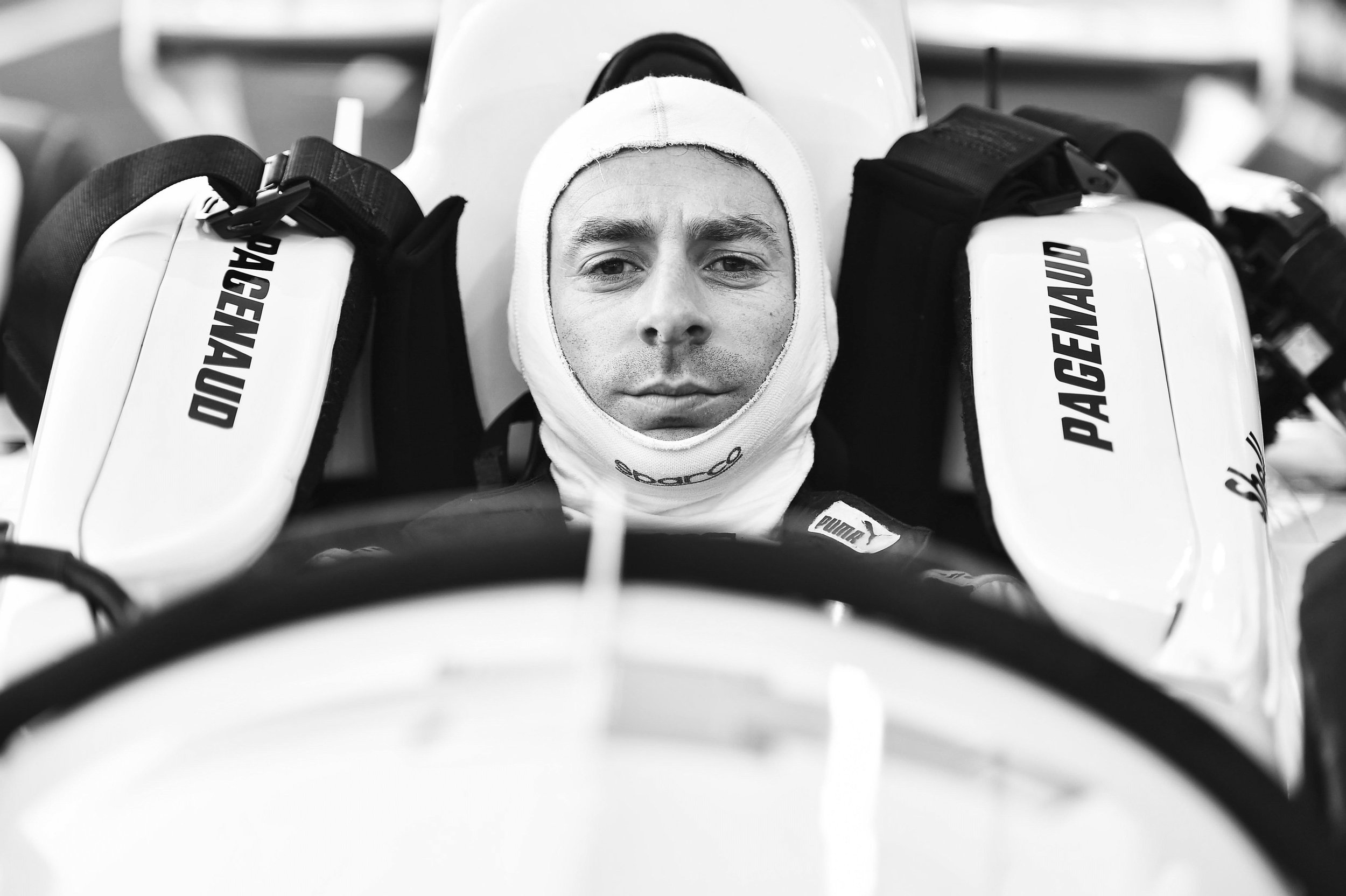 I love this photo of Simon, it’s just so simple and classic. Simon is a badass driver and a great guy to clown with. Gotta love that guy!