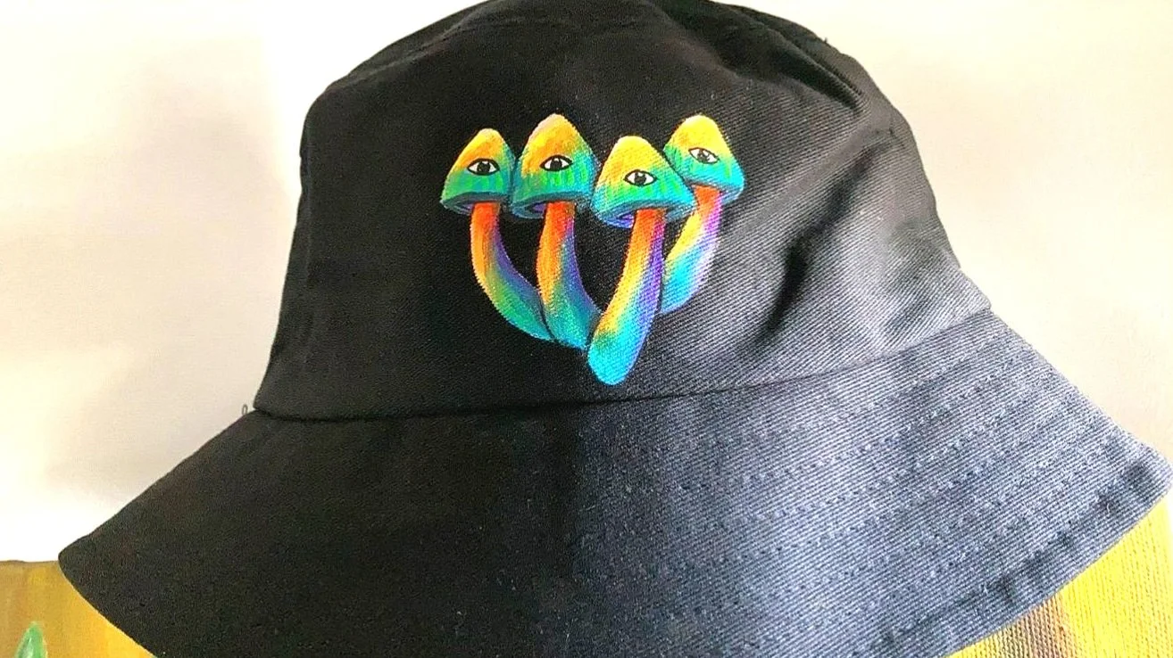 buckethat3.jpg