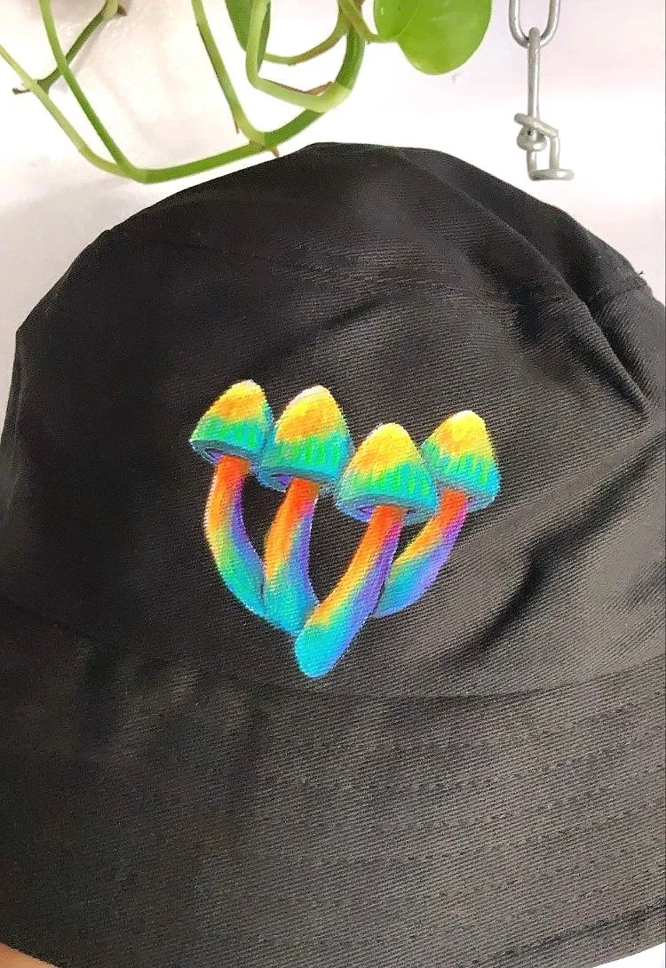 buckethat33.jpg