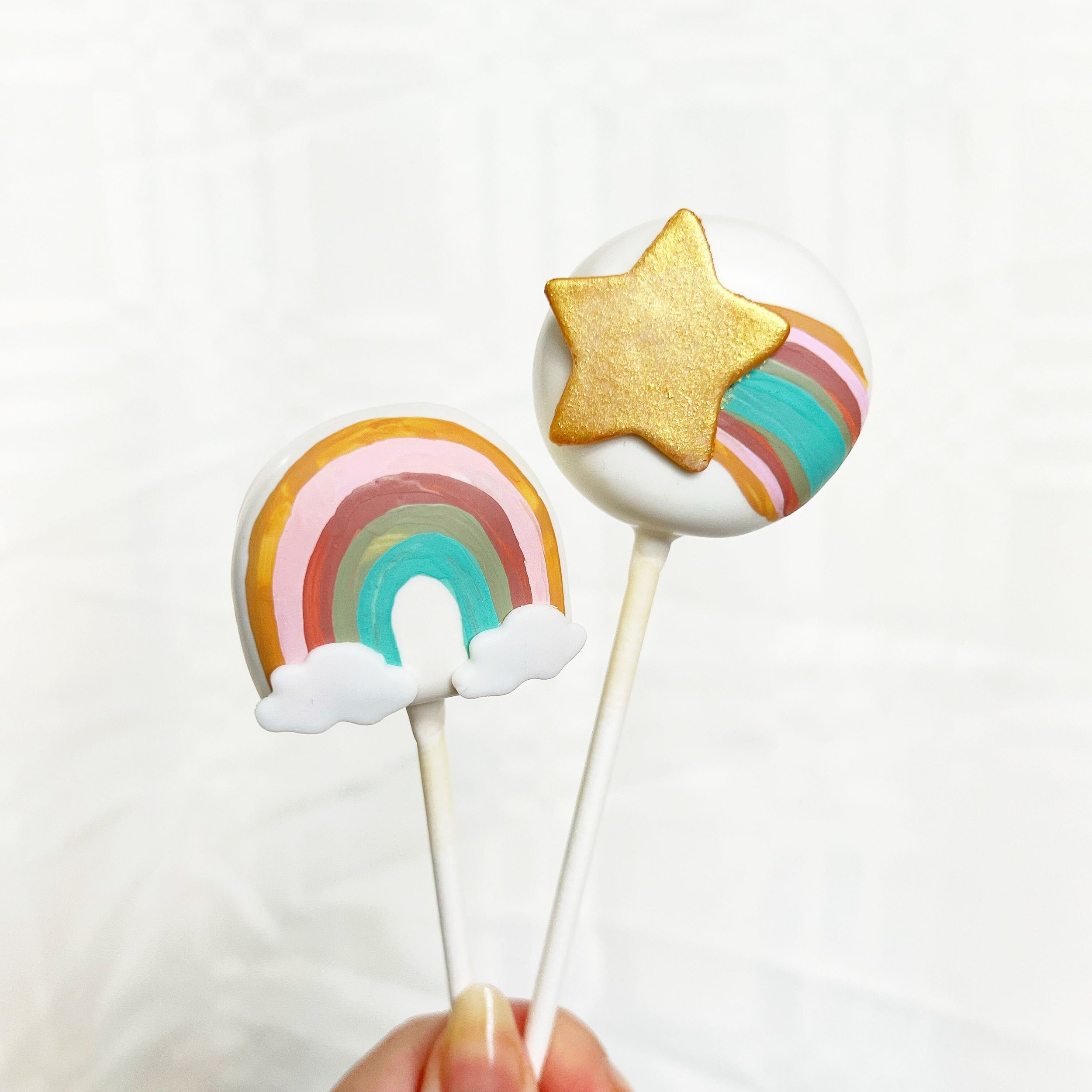 Cinderella Birthday Party Cake Pops — The Iced Sugar Cookie