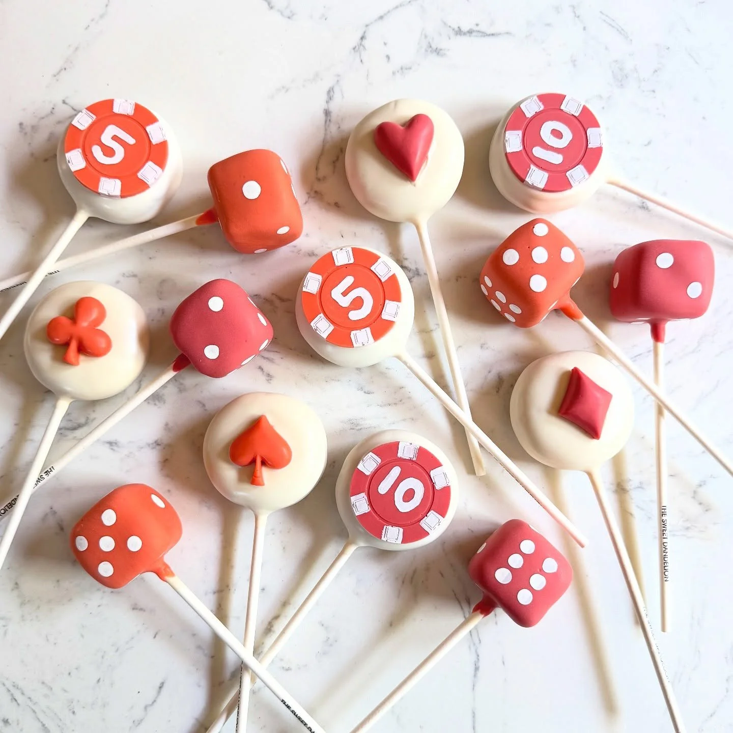 Who&rsquo;s ready to hit the casino? 🎲🎲
&bull;
&bull;
&bull;
#cakepops #baking #dessert #sweets #foodie #foodporn #foodphotography #instadessert #foodofinstagram #bakersofinstagram #dessertgram #cakepopsofinstagram #cakepopstagram #cakepopart #food