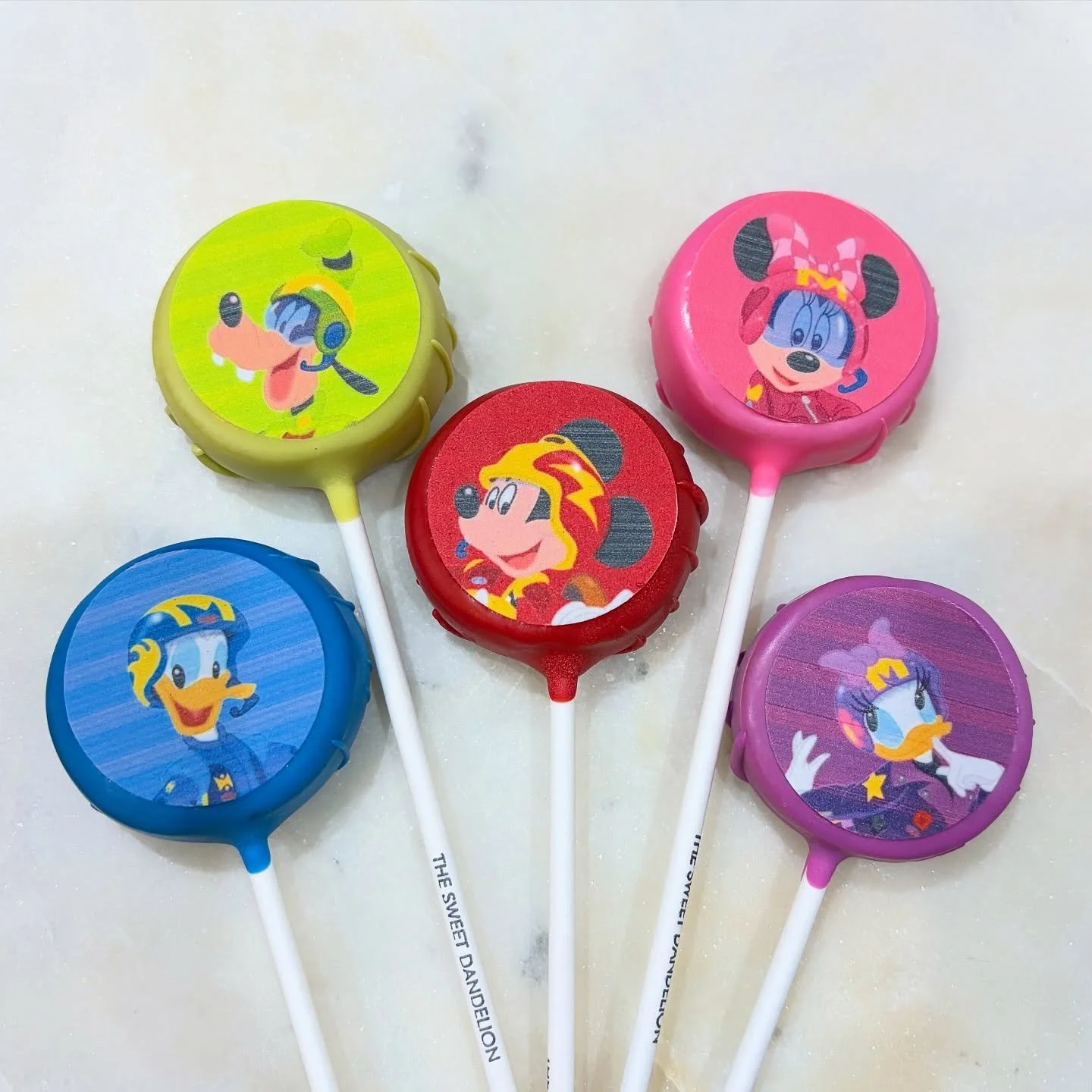 Mickey and the Roadster Racers! 🏎️💨

#cakepop #cakepops #cakepopart #dessert #sweets #sandiegosmallbusiness #mickeymouse #mickeyandtheroadsterracers #disney