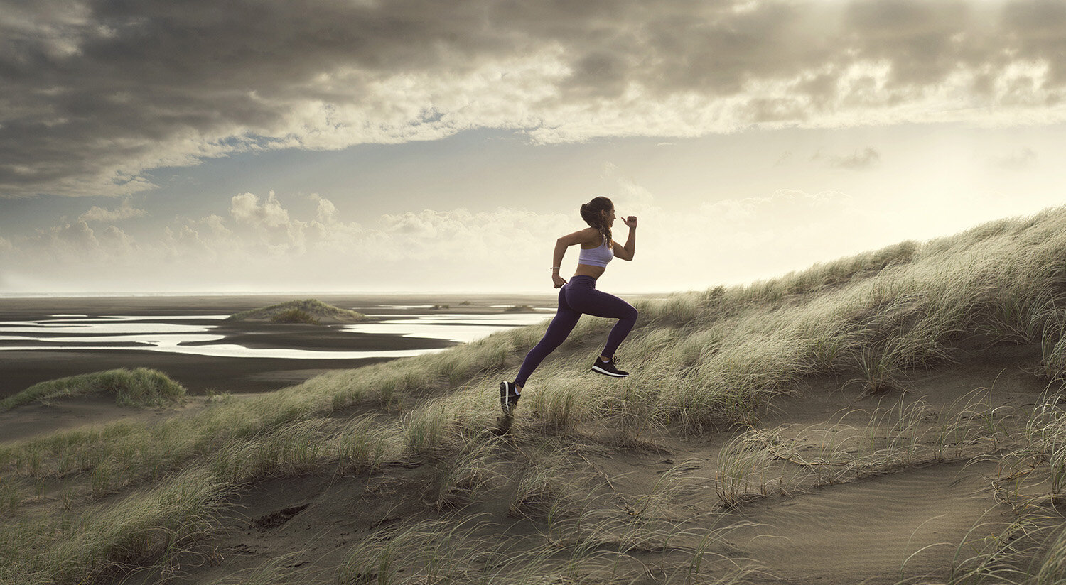 IVDM Photography_Personal project_Anjuli Whatipu sand dune running.jpg