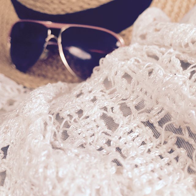 Issa Cuban kinda FlashbackFriday 🇨🇺 #fbf #cuba #vivacubalibre #varadero #varaderobeach #vintagetravel #vintagefashion #ilovelace #vintagelace #laceskirt #lookingouttothefuture #ashes2ashes_vintage #vintage&amp;thriftboutique #openingsoon 😘💕