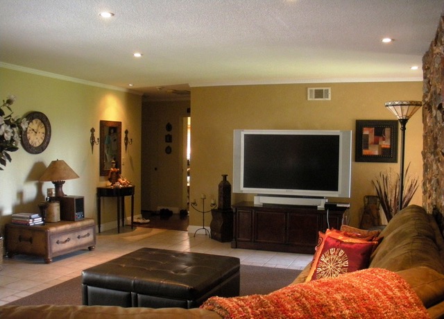tv room 1.jpeg
