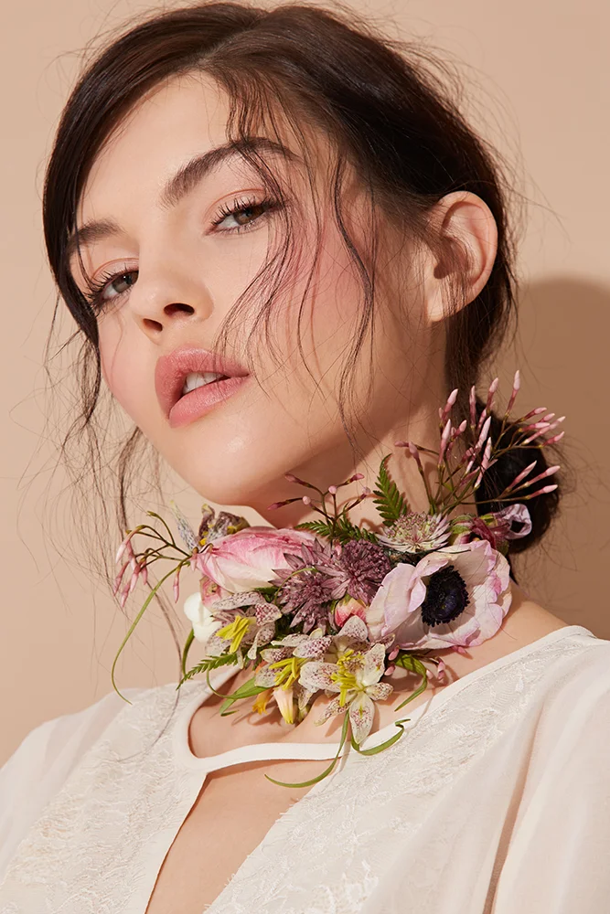 nastygalchoker.jpg