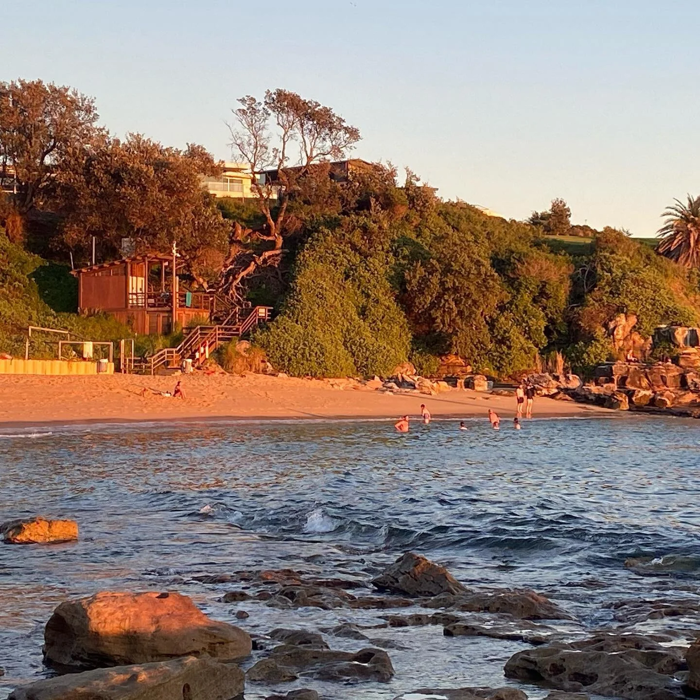 Hello Winter Mornings ☀️❄️🌊🏝 
We&rsquo;re zooming yoga 🧘&zwj;♀️ at 7.30am tomorrow :-) check in at our website www.lotusbayyoga.com