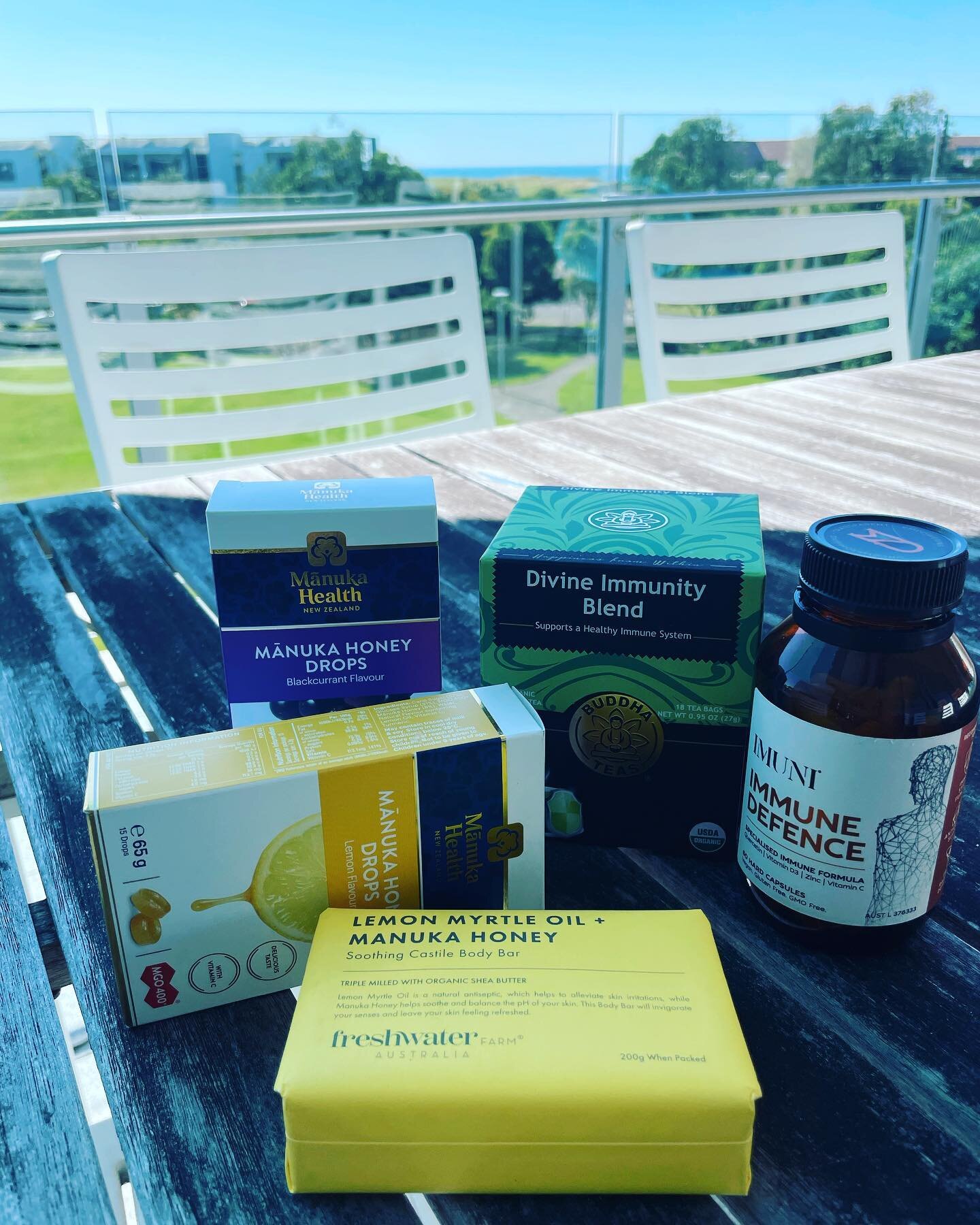 🌻I&rsquo;m feeling so grateful to the beautiful team @healthylifeau who sent over this care package. #justwhatineeded 🪷