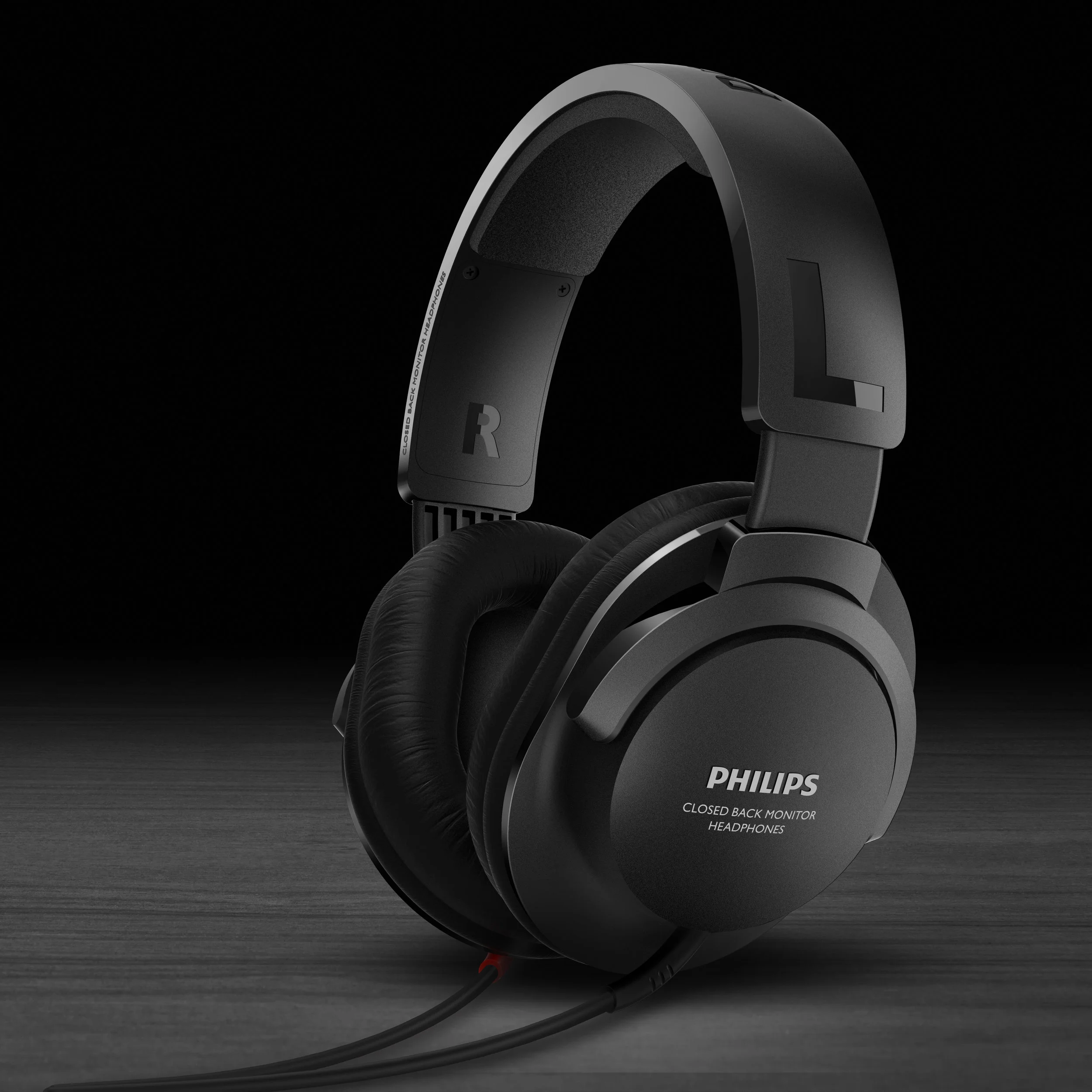 SHP2600 is an outdoor monitor type headphones, the contemporary design set a benchmark for the modern headphones design style.