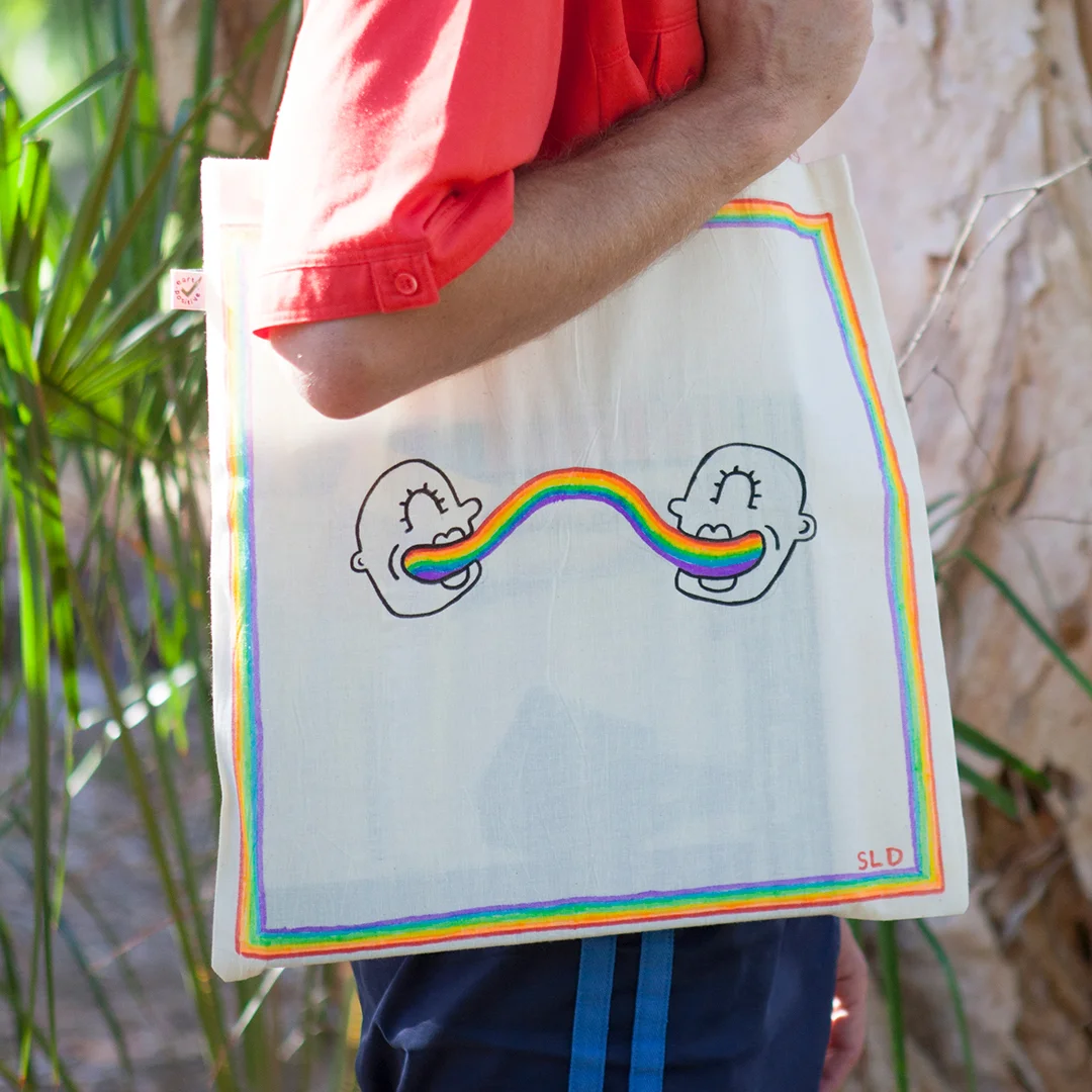 Samuel-leighton-dore-rainbow-vom-tote-2.jpg
