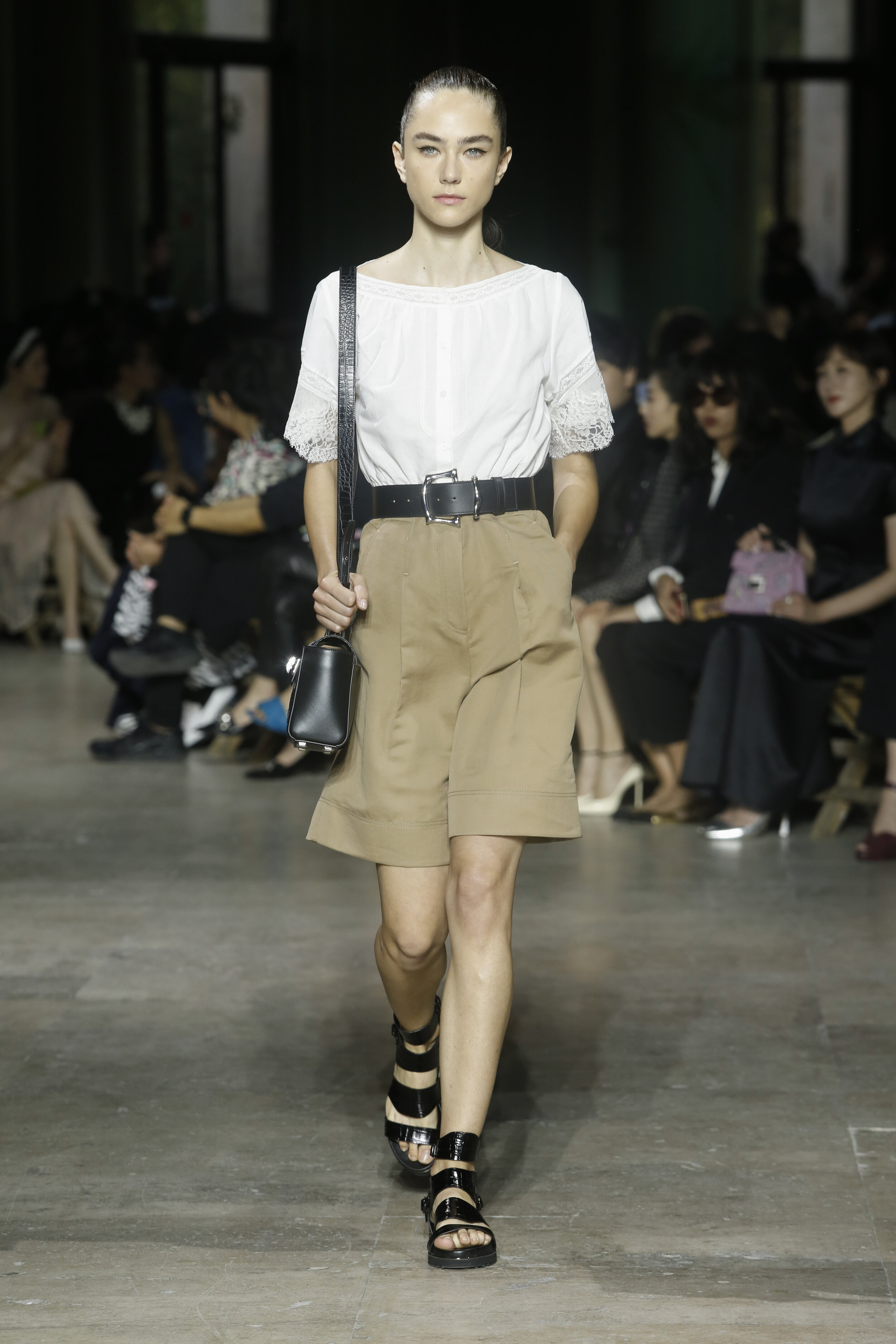 Shiatzy_Chen_SS20_Look_09_phot. Franck Mura.jpg