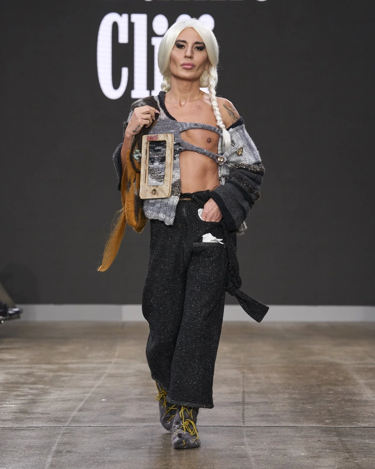 Dunne Cliff F26 005.jpg