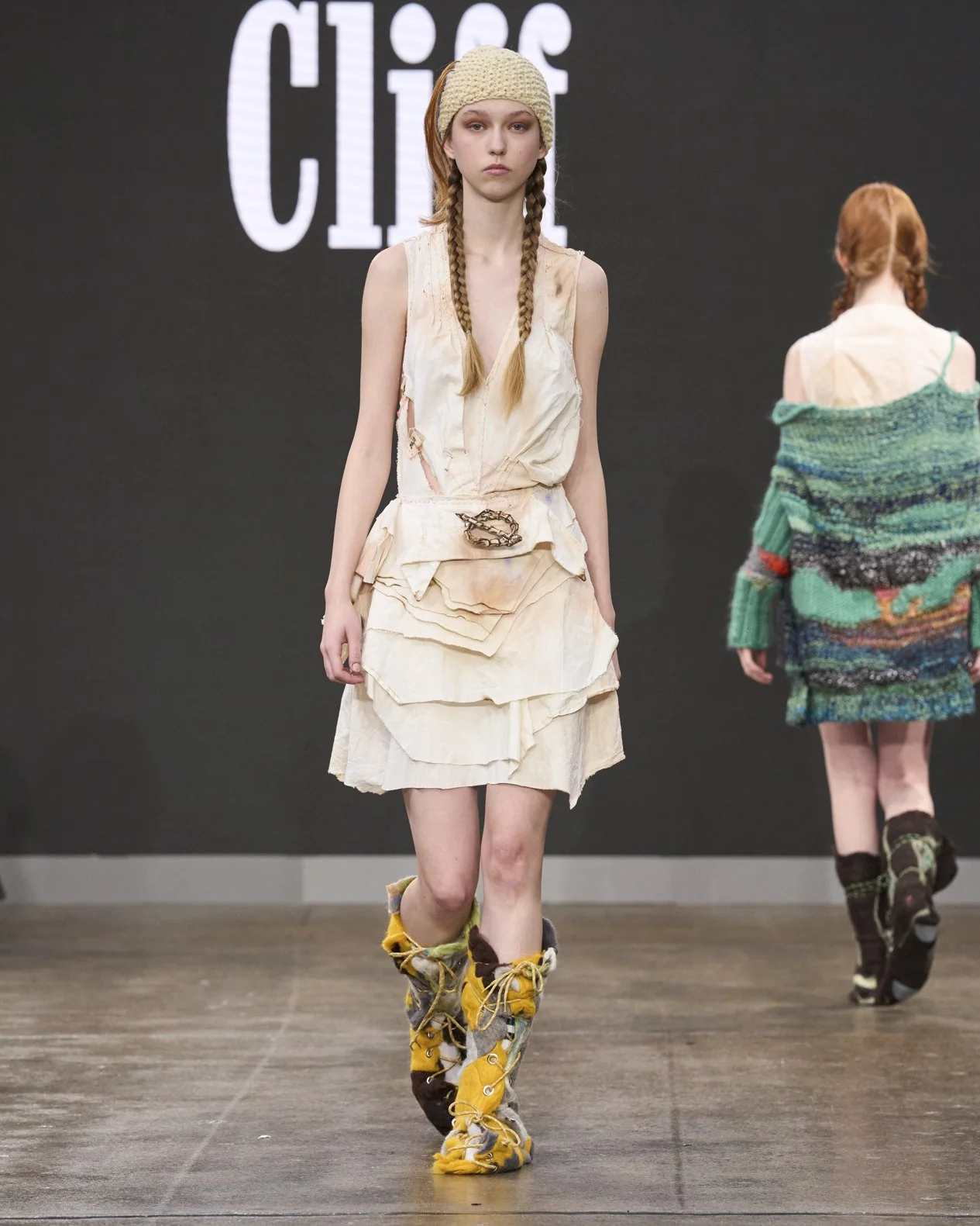 Dunne Cliff F26 010.jpg