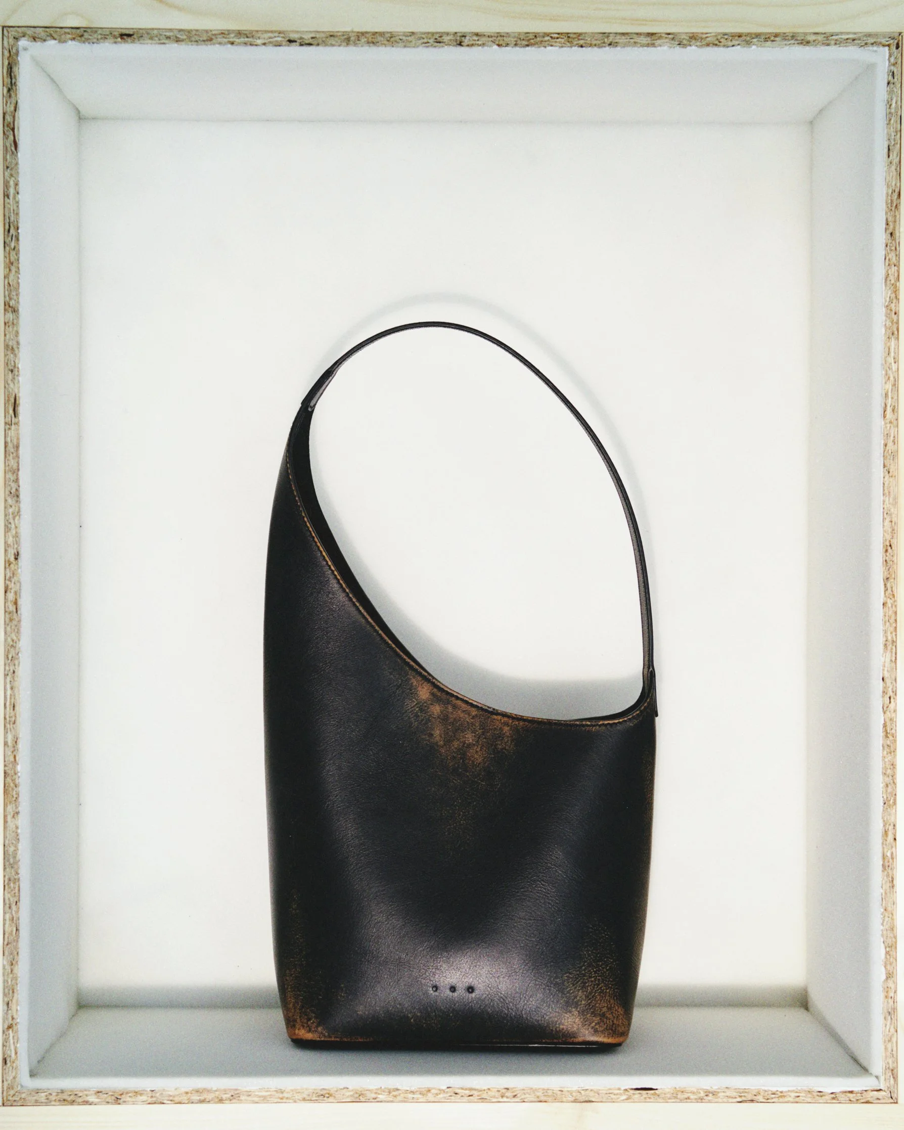 Copy of VIC_AE_FW26_00210_STILL LIFE_0049_R1.jpg
