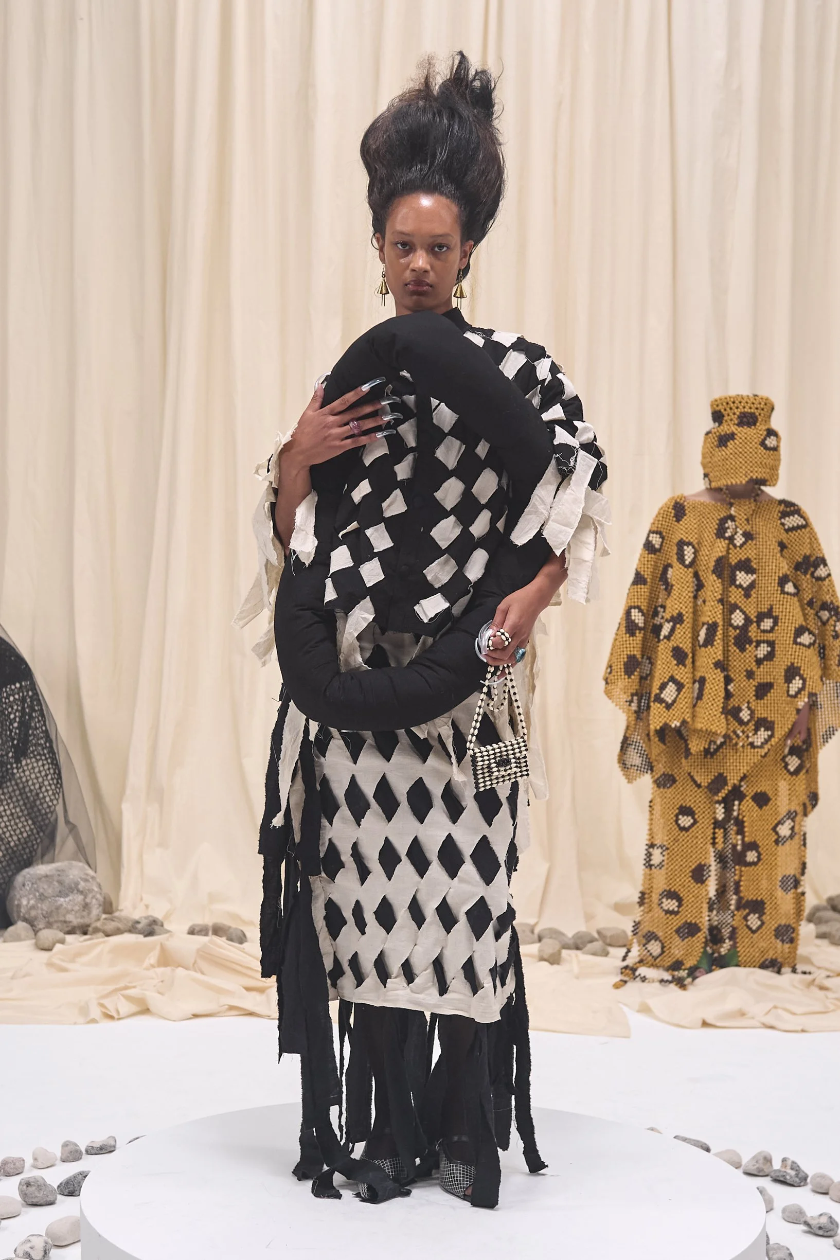 SS27-Copenhagen-Fashion-Week-Iamisigo-Runway-2x3-James-Cochrane-18.jpg