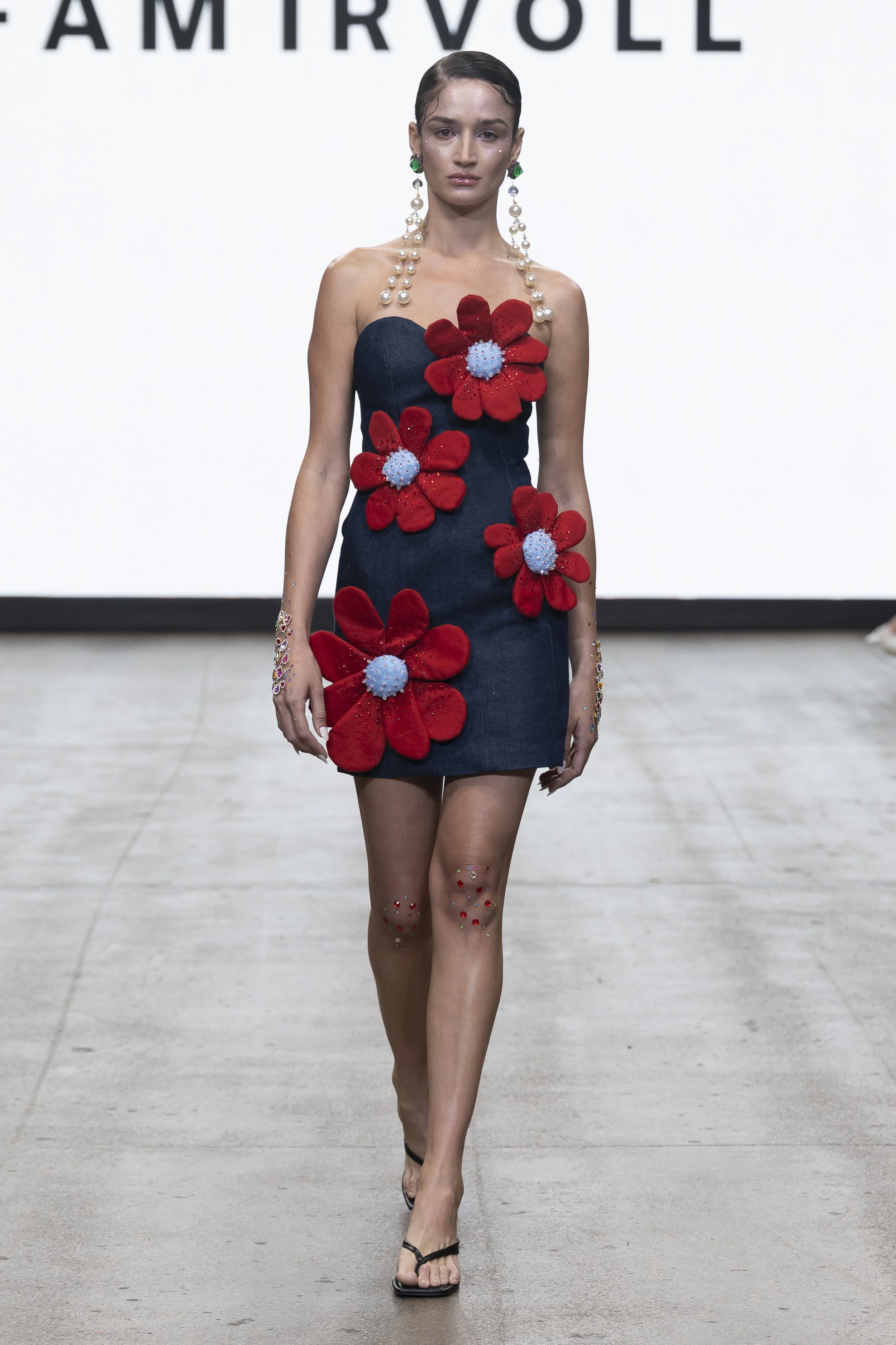 FAM_IRVOLL_SS27_Show Looks010.JPG