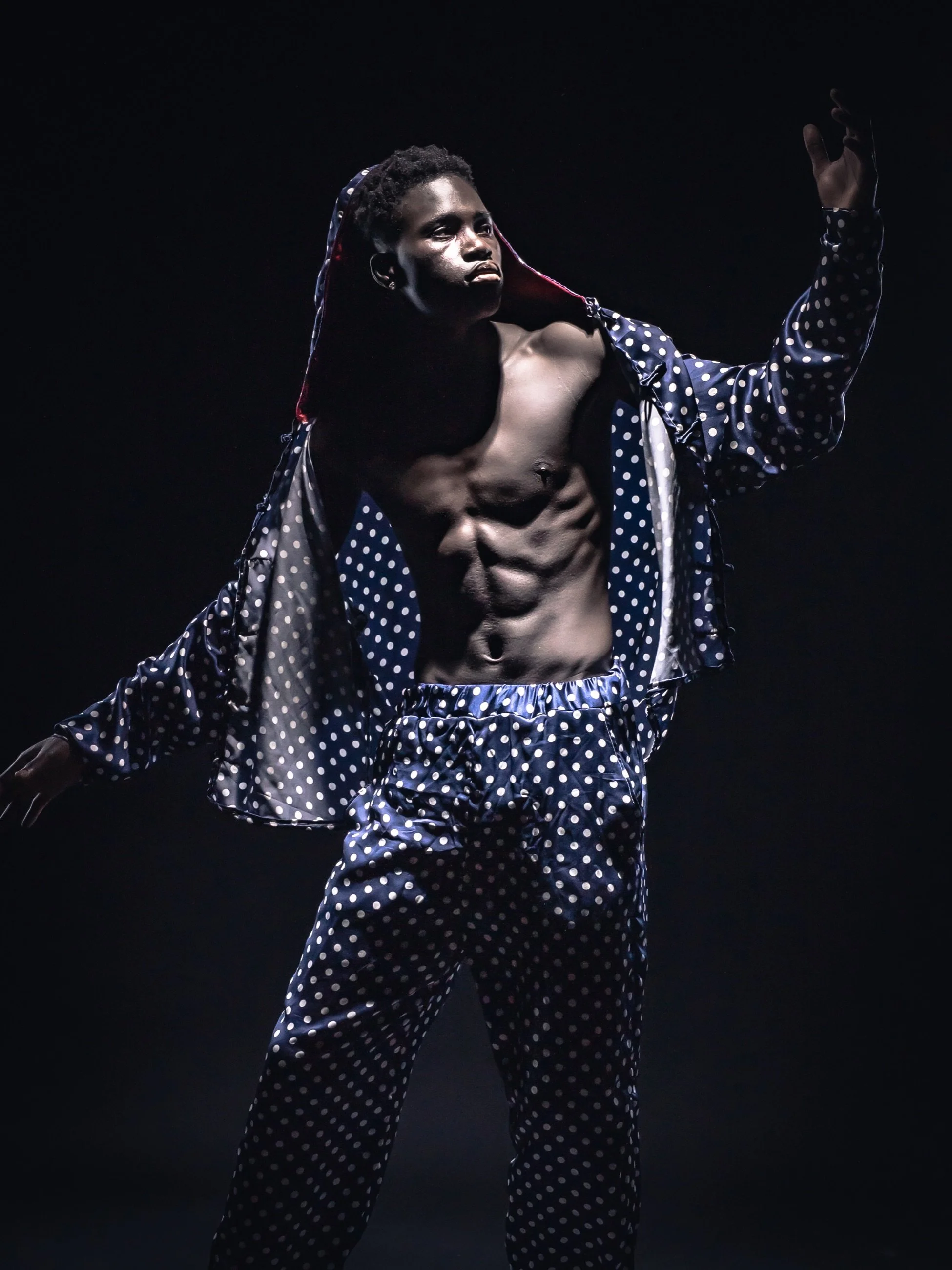 WOUNDS IN BLUE fashion editorial, sculptural blue fashion and movement, image 6