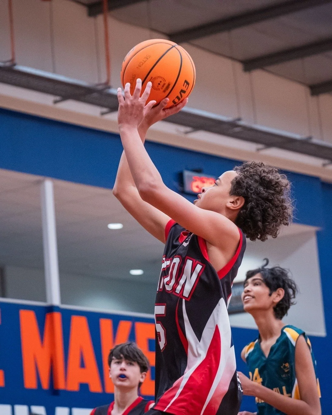 Another title for our Junior Boys Division 1 Basketball team!

The boys have done it again, taking out their second day-carnival championship of the year!

They won every game convincingly before finishing the day with a 15-point win in the final. Th