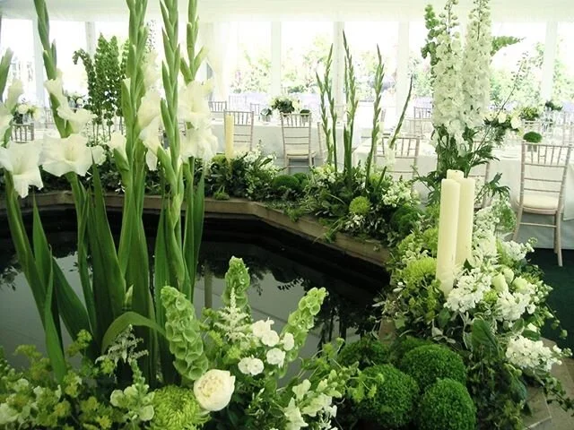 Bringing the outdoors in - garden features, spring flowers and candles⁠
⁠
#bespokedesign #bespokevenue #marquee #somethingabitdifferent #notjustatent #gardenfeatures #marqueedesign #venuedesign #uniqueweddings #countryliving #englishgarden #weddingma