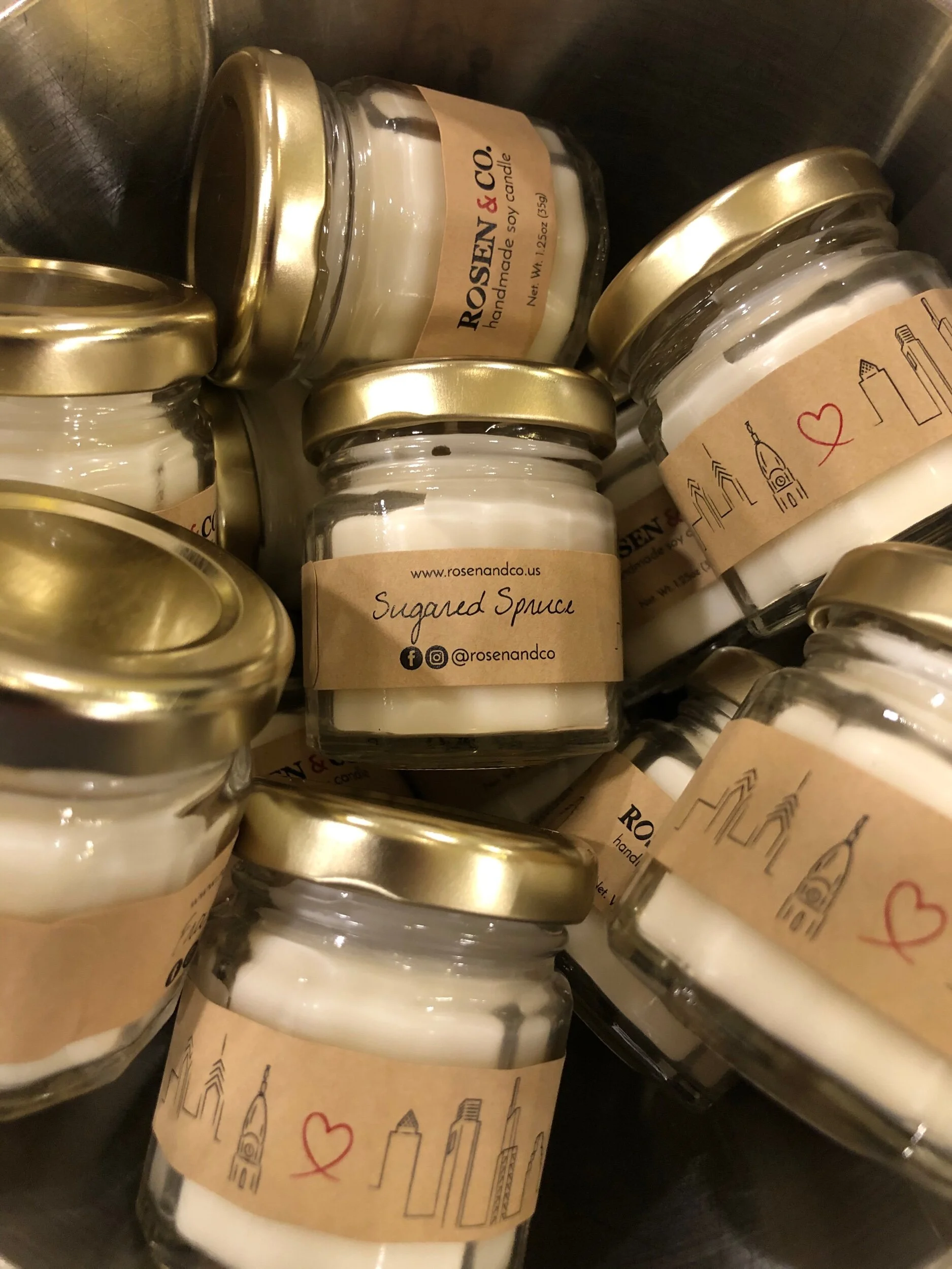 EEC1FFE7-C430-41C5-9A77-071C650D2B9A