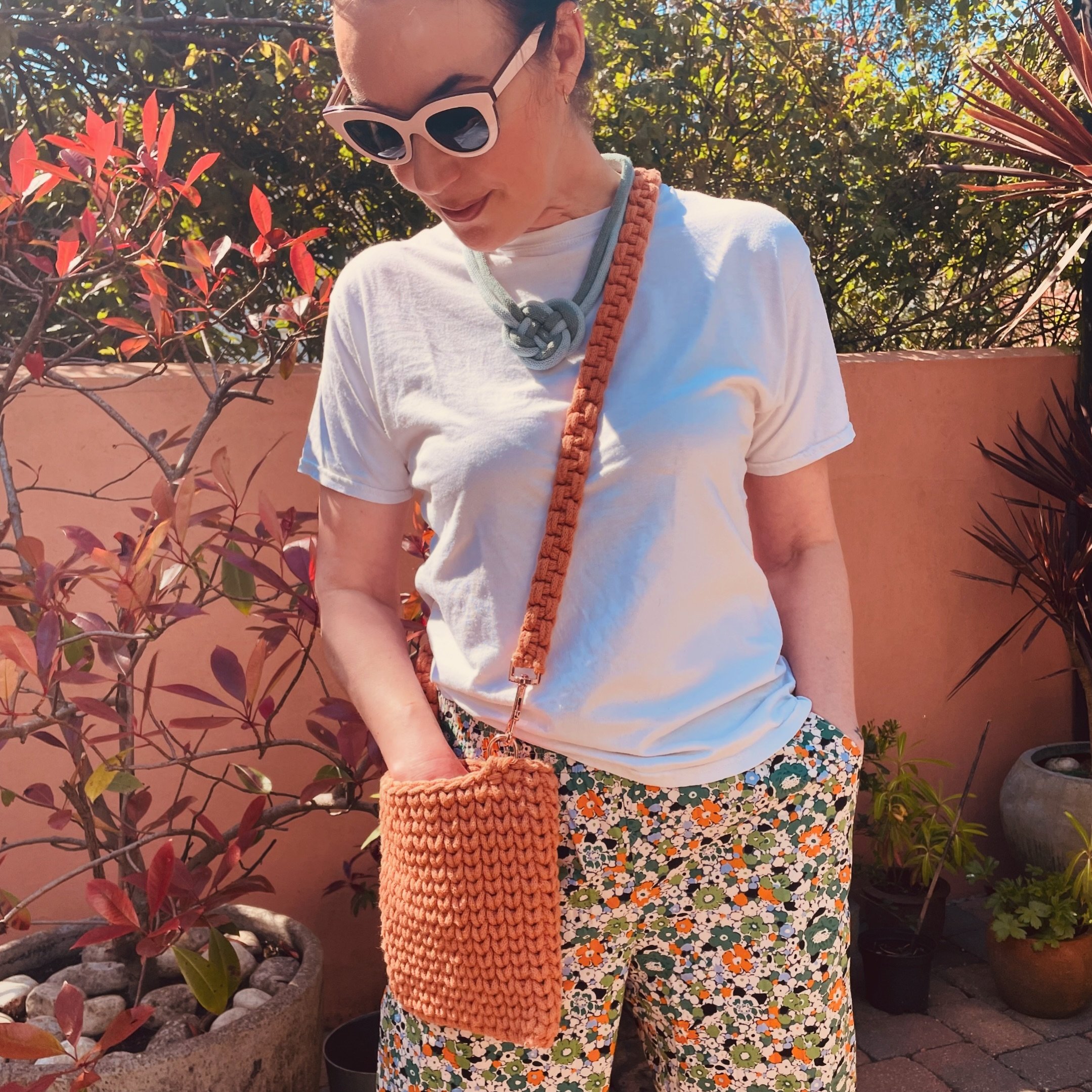 Our &lsquo;Anita&rsquo; cross body bag KIT is made from a combination of a simple crochet stitch &amp; a macram&eacute; square knot for the strap, finished with a stylish metal trim. 

For your bag you can choose from a wide range of colours of the r