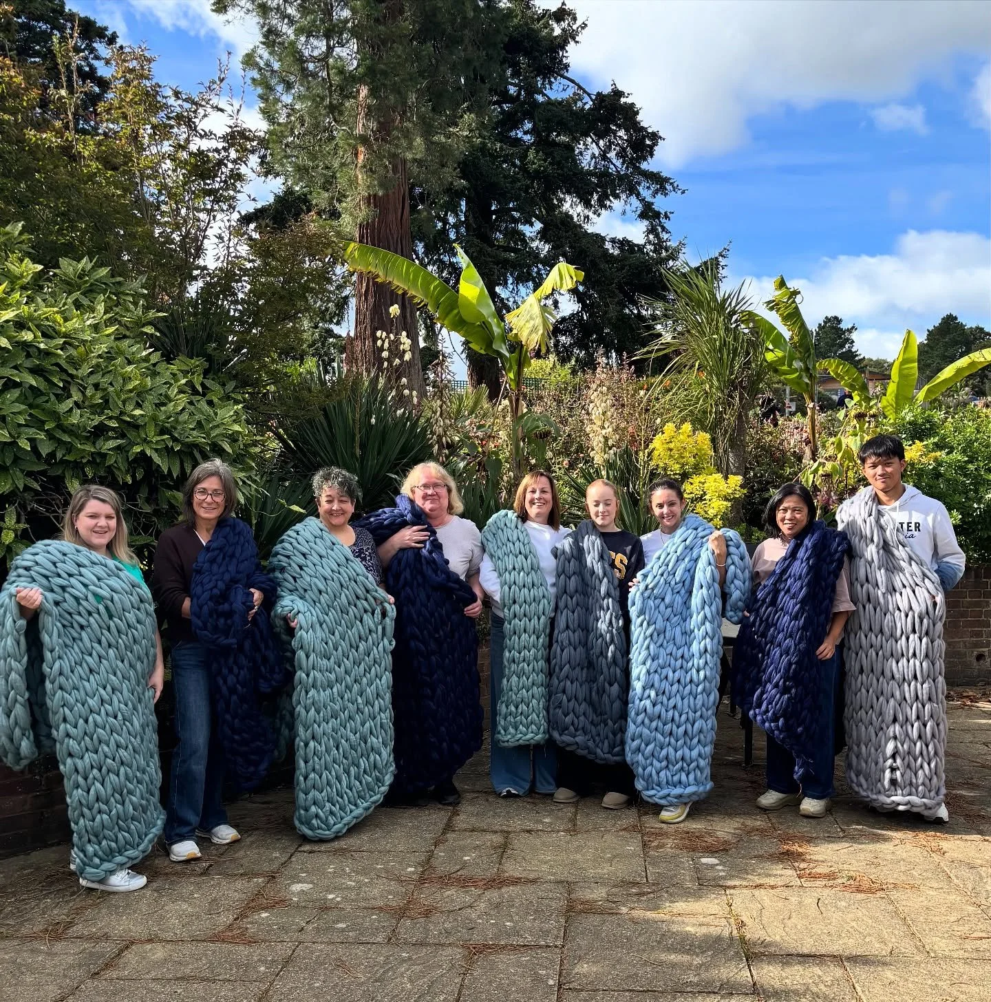 💙🩵Beautiful blues! 
Earlier this month we returned to the beautiful Leonardslee Gardens & Lakes for our Arm Knit Blanket
Workshop. 
The autumn colours of the Gardens made the venue extra special, & it was wonderful to see so many crafters