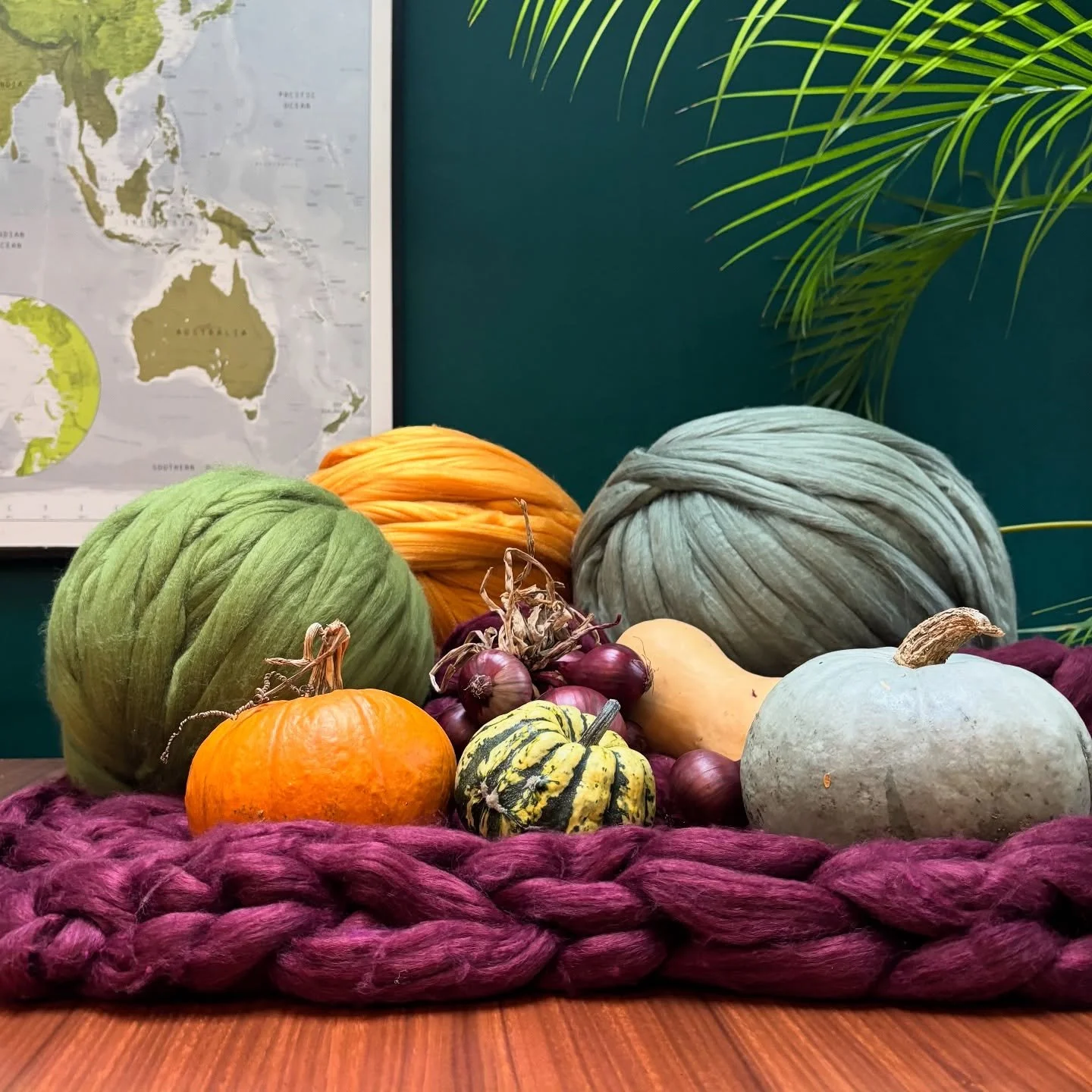 LATE POST 

🎃Pumpkin or 🧶Yarn ?