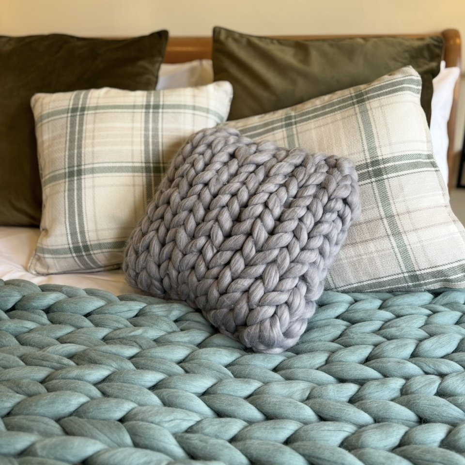 Finget Knited Cushion Workshop 2.jpg